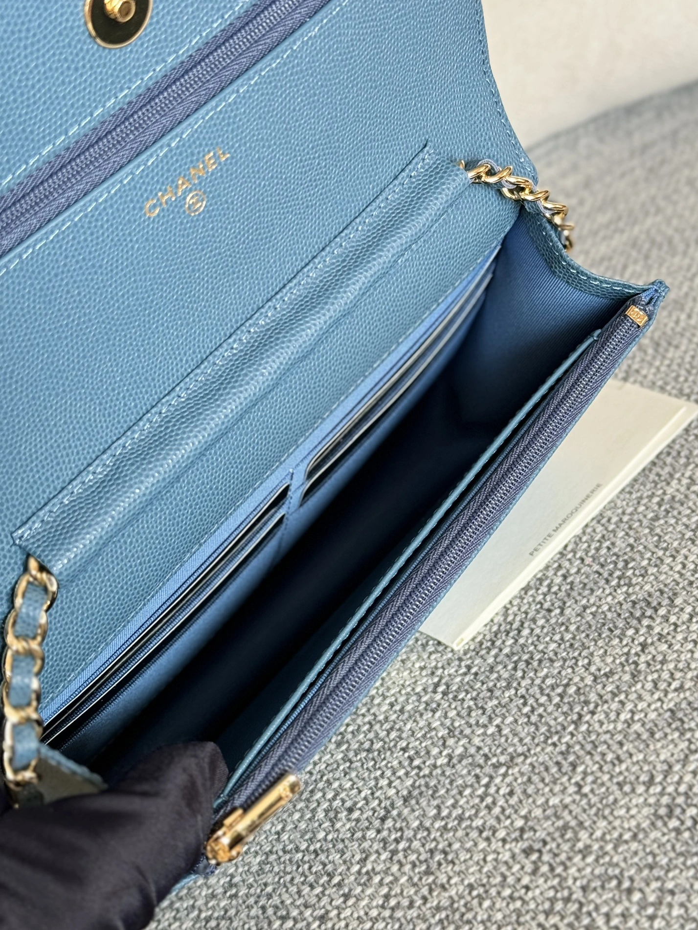 EyeCatching 5483 Chanel AAA Quality Messenger Bags In Gold For Women