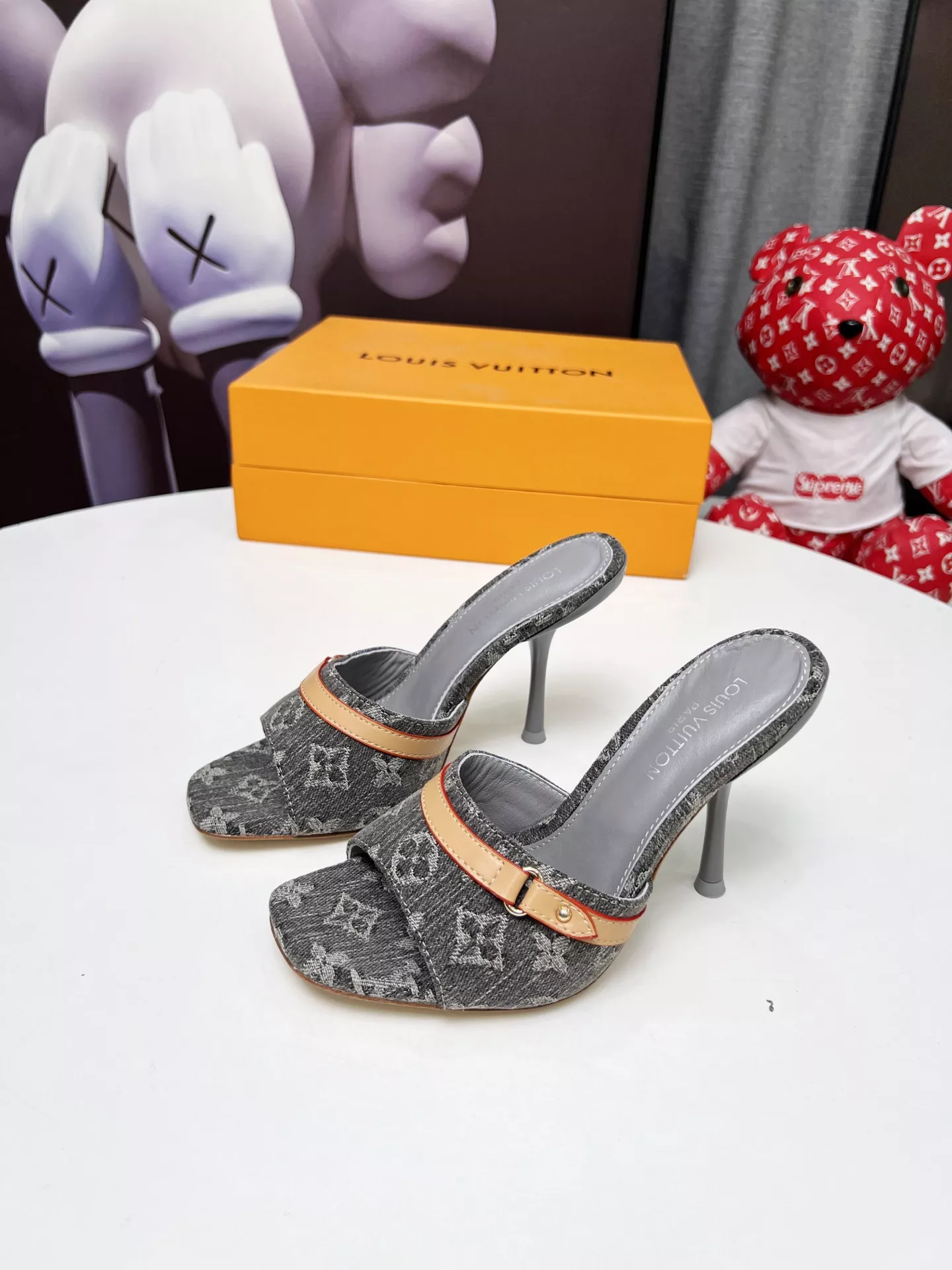 EyeCatching 551 Louis Vuitton Slippers For Women