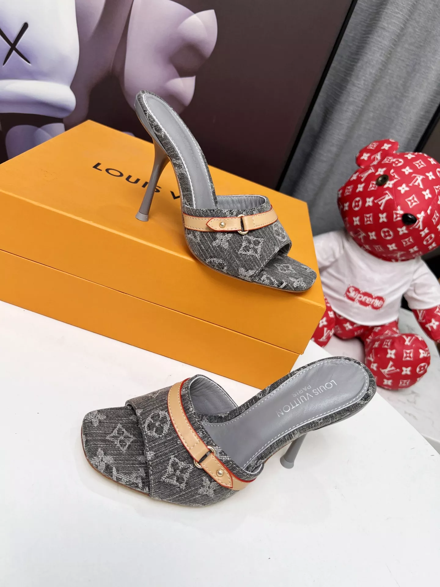 EyeCatching 551 Louis Vuitton Slippers For Women