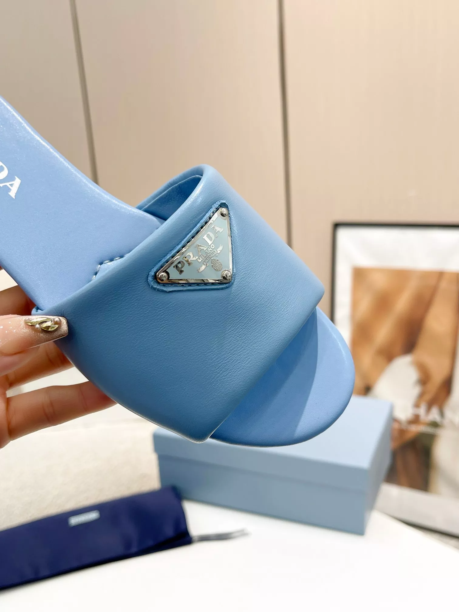 EyeCatching 5539 Prada Slippers For Women