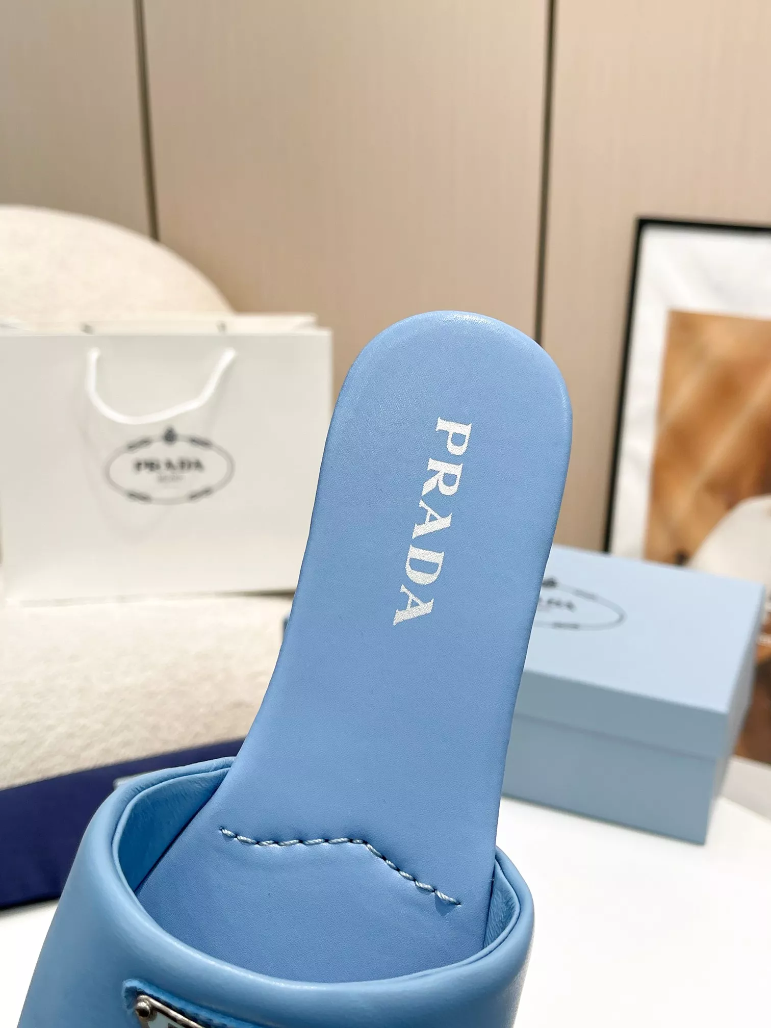 EyeCatching 5539 Prada Slippers For Women