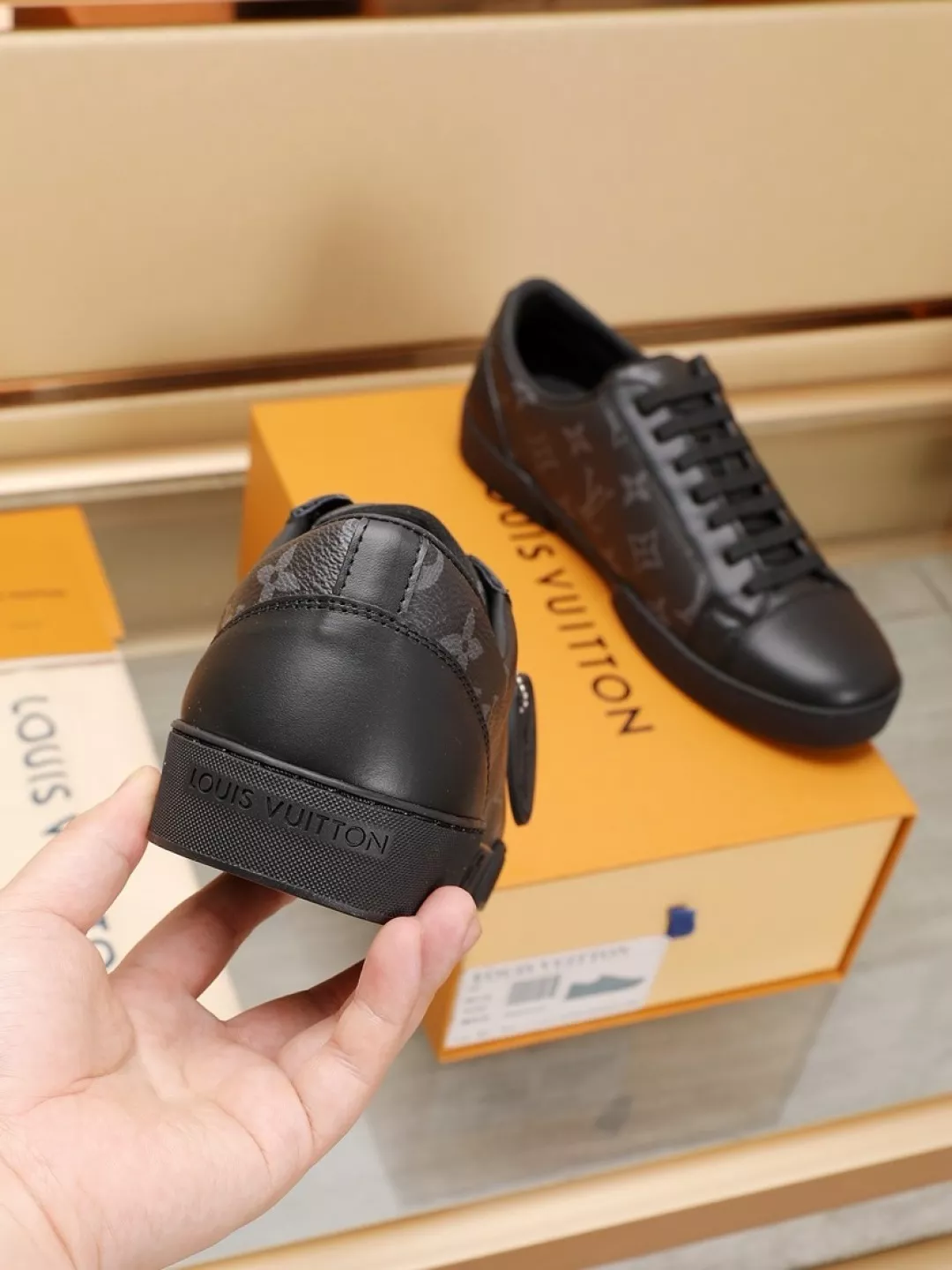 EyeCatching 5763 Louis Vuitton Casual Shoes For Men