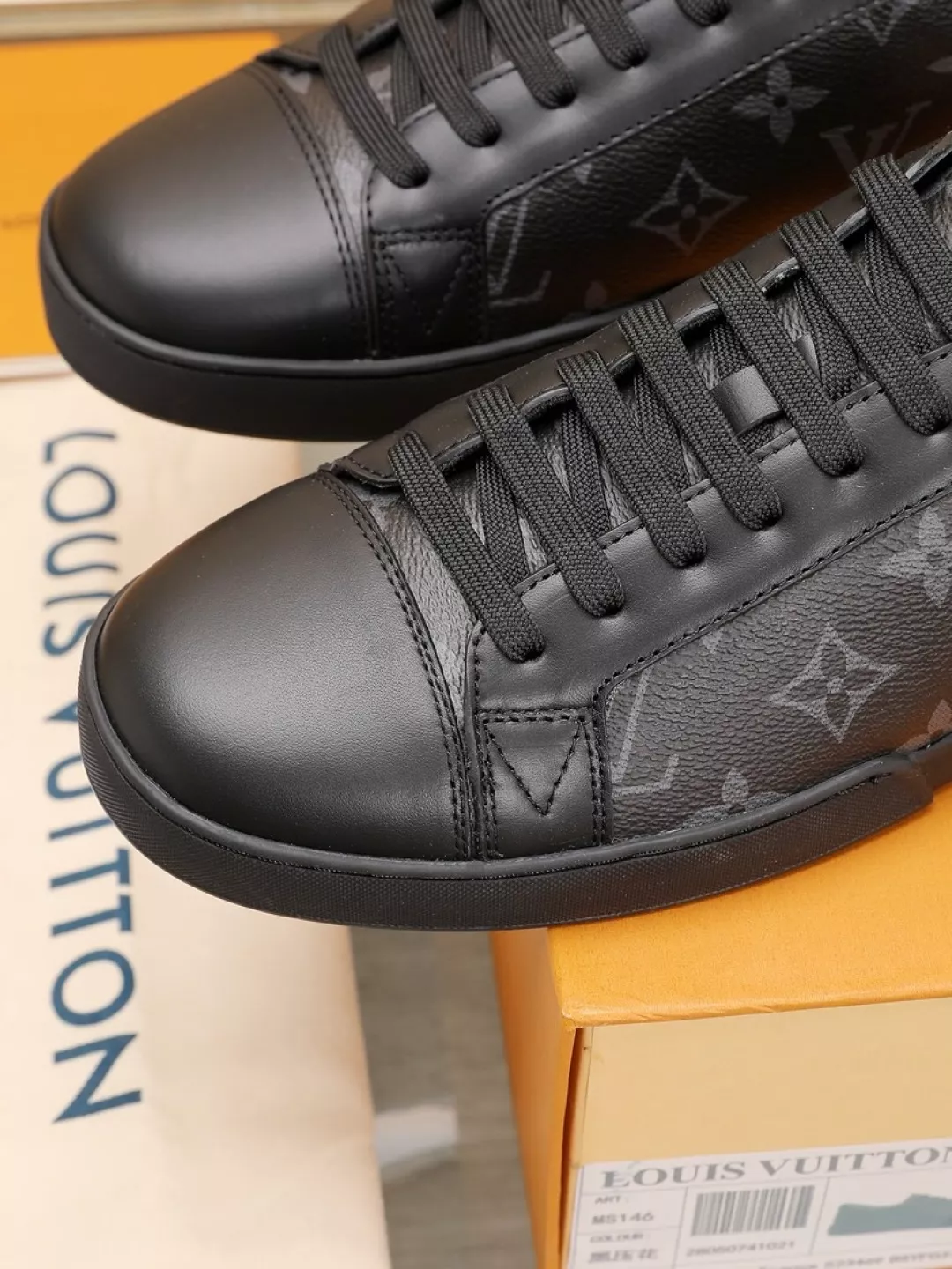 EyeCatching 5763 Louis Vuitton Casual Shoes For Men