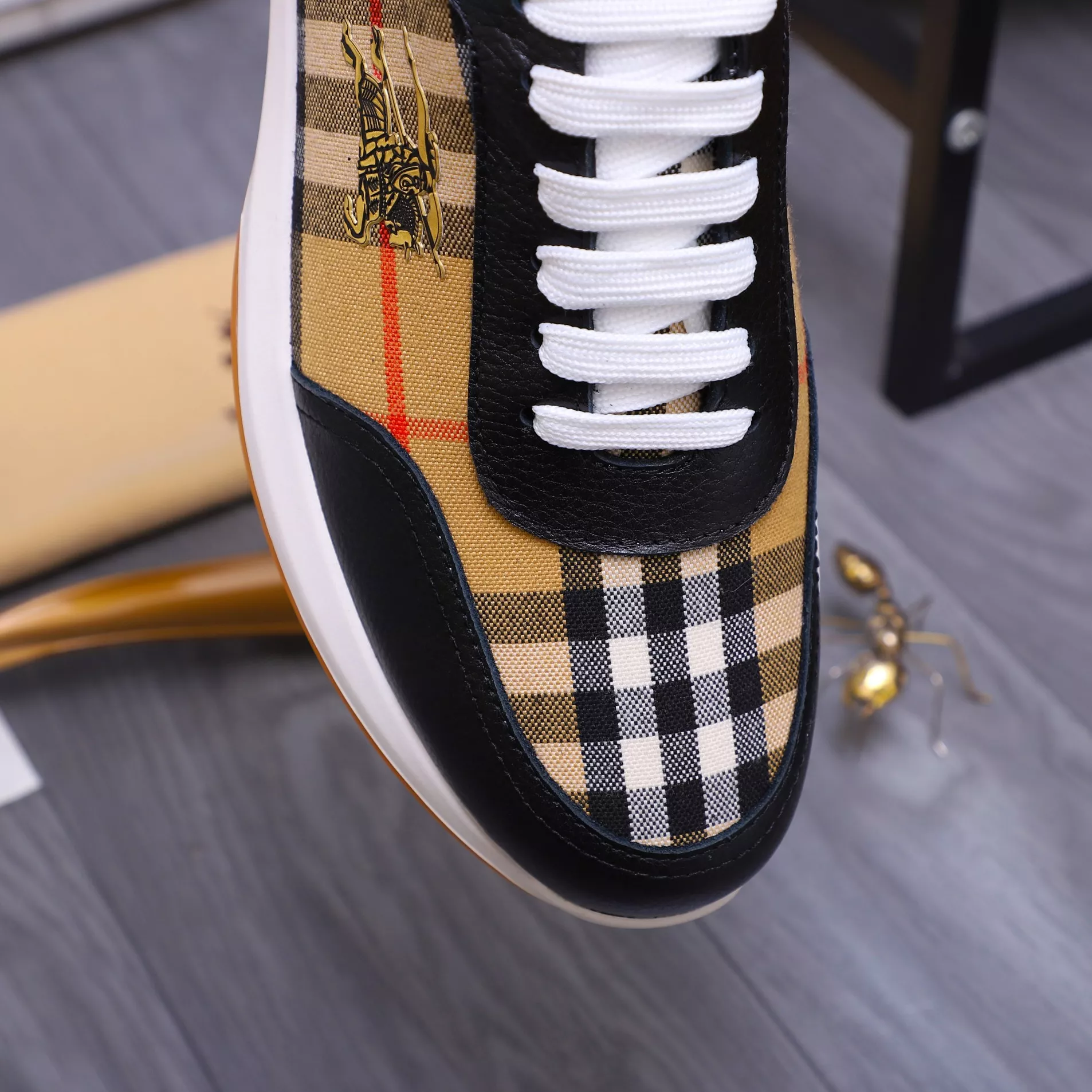 EyeCatching 5900 Burberry Casual Shoes For Men