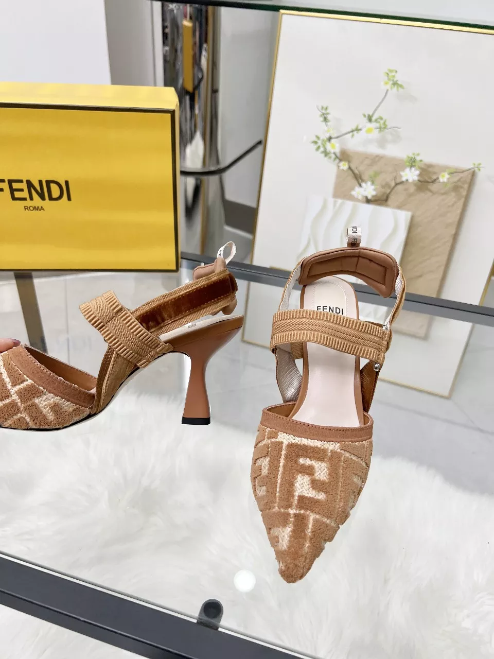 EyeCatching 603 Fendi Sandal For Women