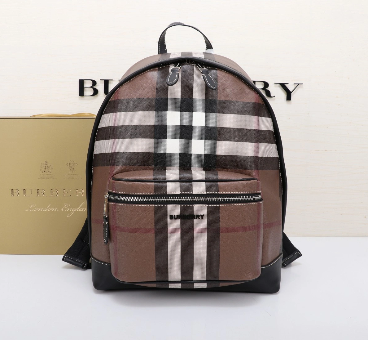 EyeCatching 6050 Burberry AAA Man Backpacks