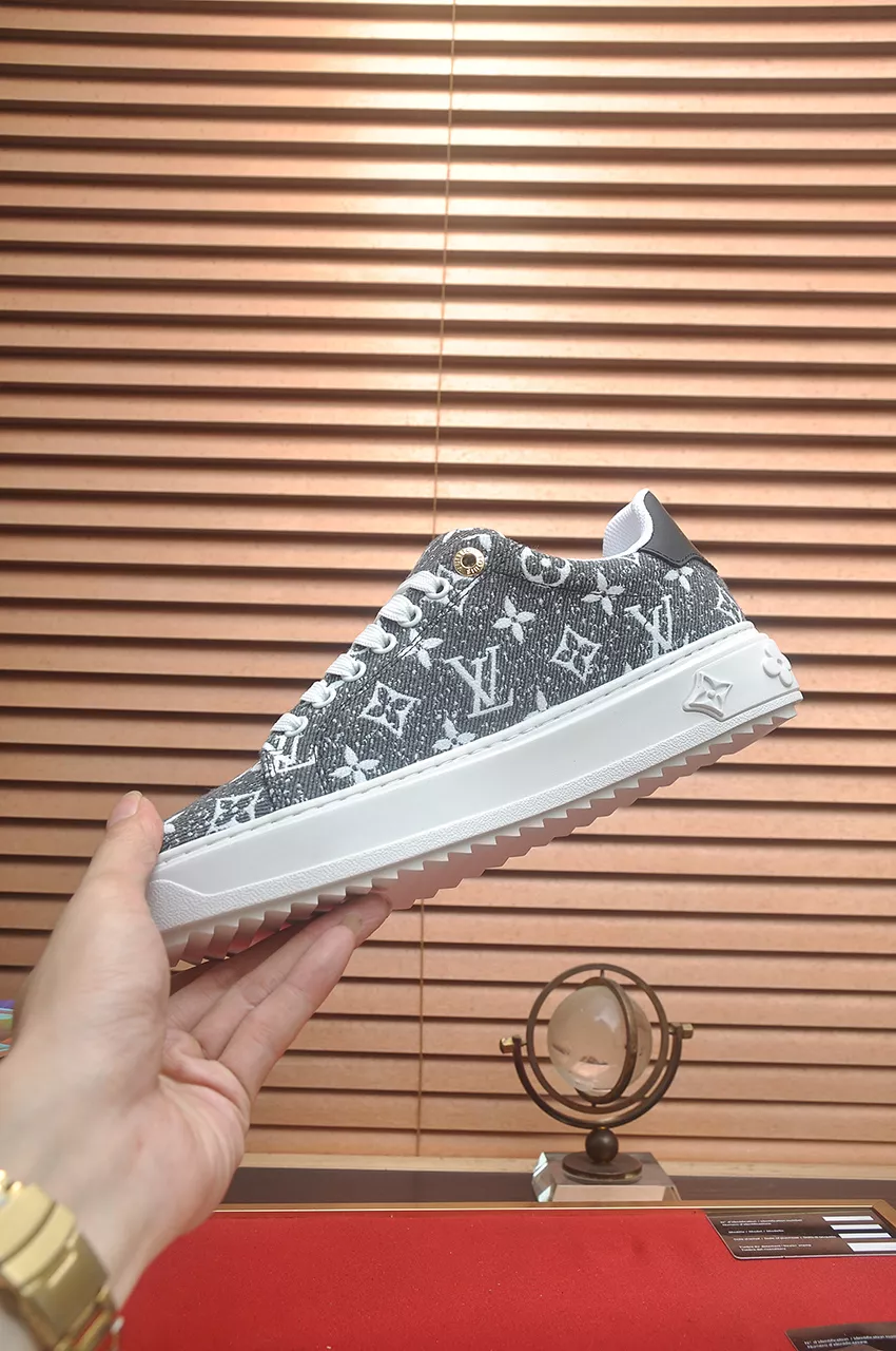 EyeCatching 6068 Louis Vuitton Casual Shoes For Men