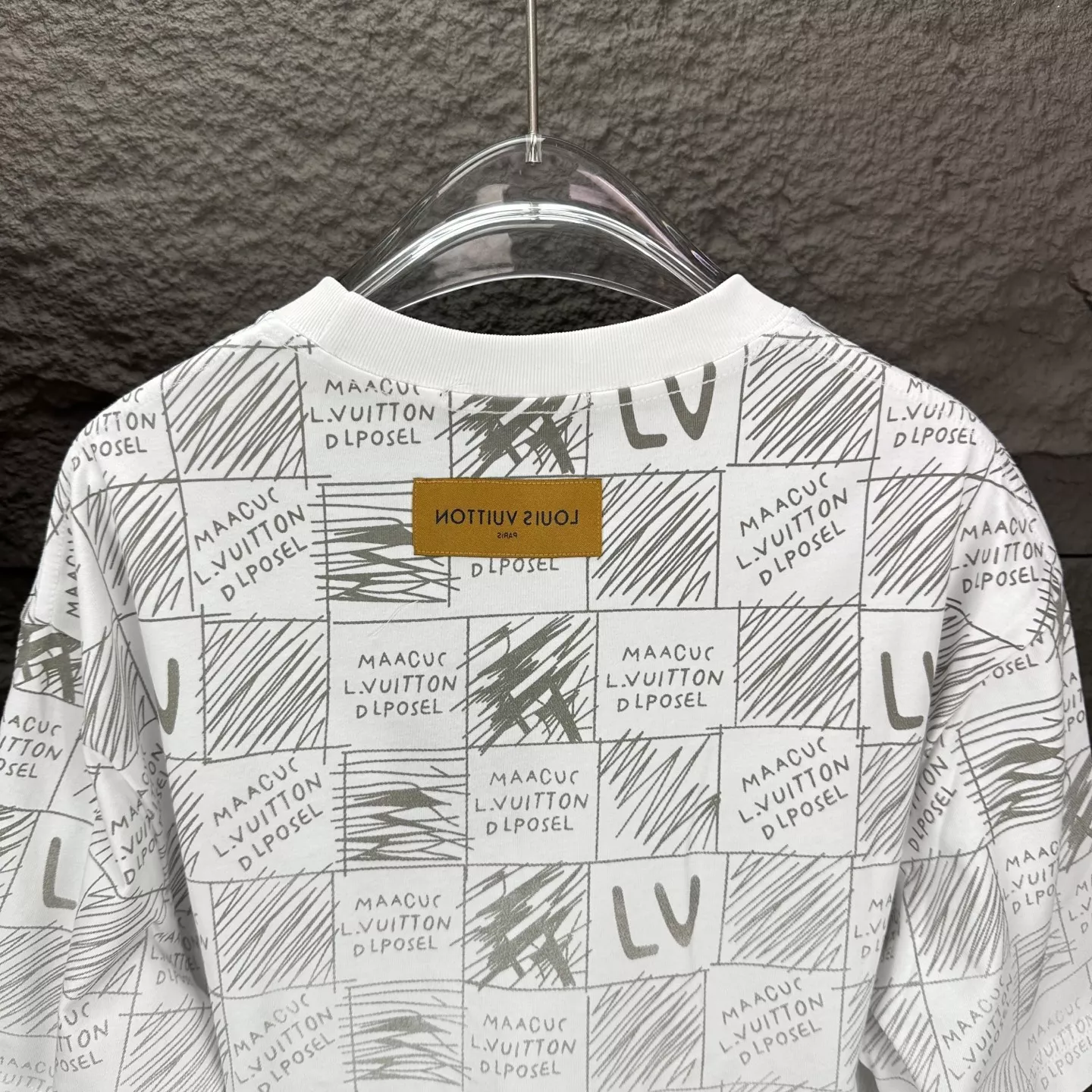 EyeCatching 6142 Louis Vuitton LV T-Shirts Short Sleeved For Unisex