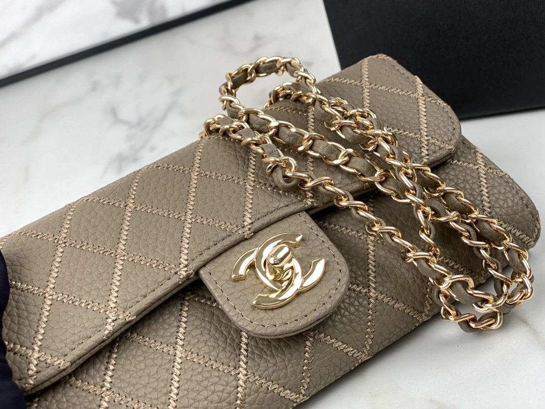 EyeCatching 6238 Chanel AAA Quality Wallets For Women