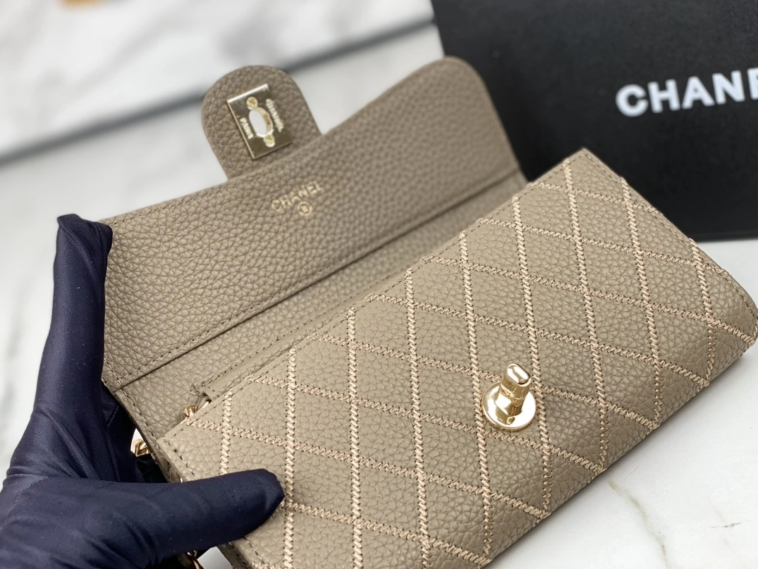 EyeCatching 6238 Chanel AAA Quality Wallets For Women