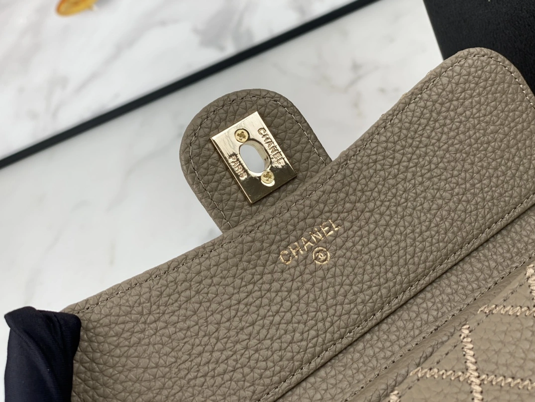 EyeCatching 6238 Chanel AAA Quality Wallets For Women