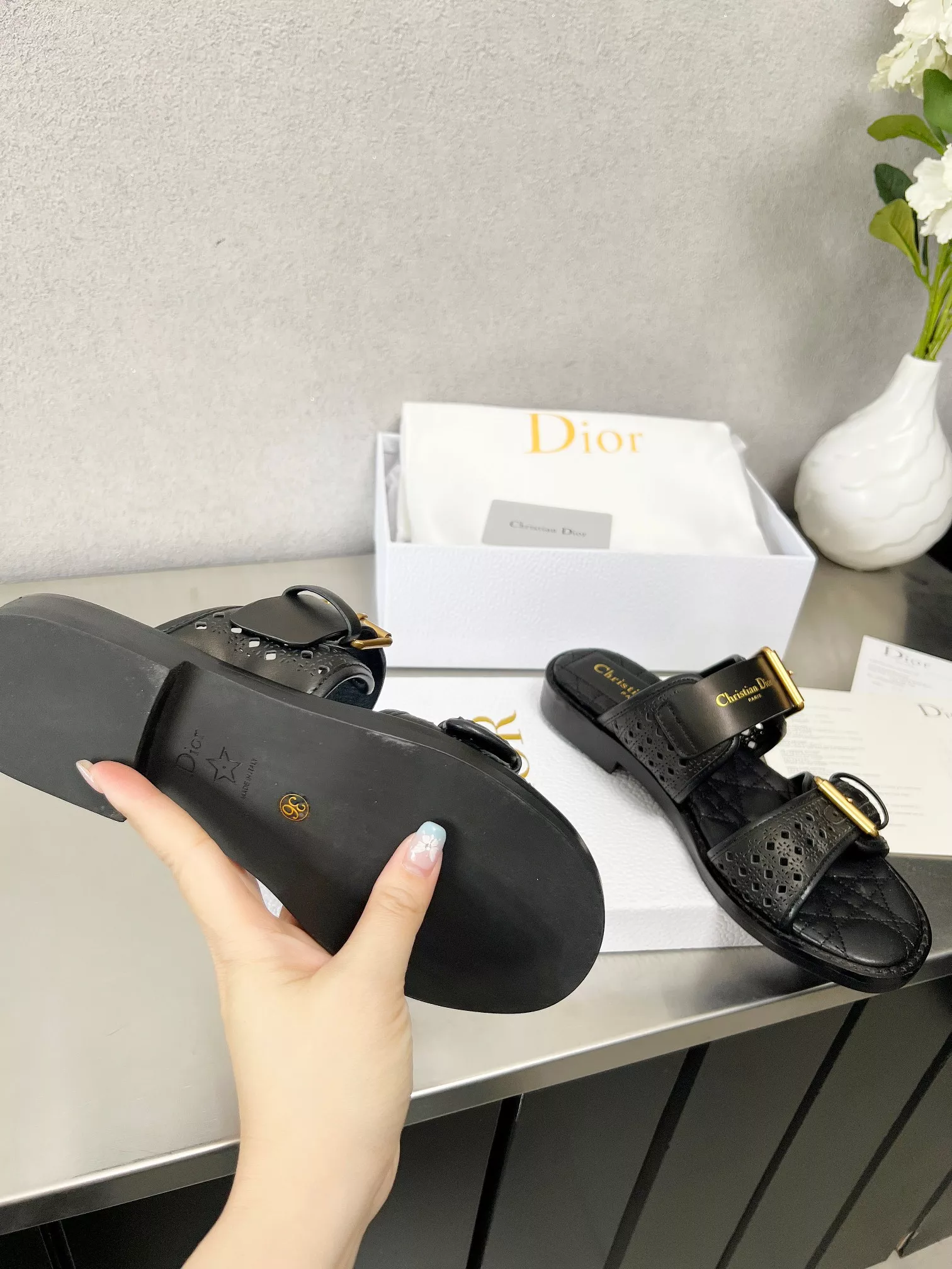 EyeCatching 6275 Christian Dior Slippers For Women