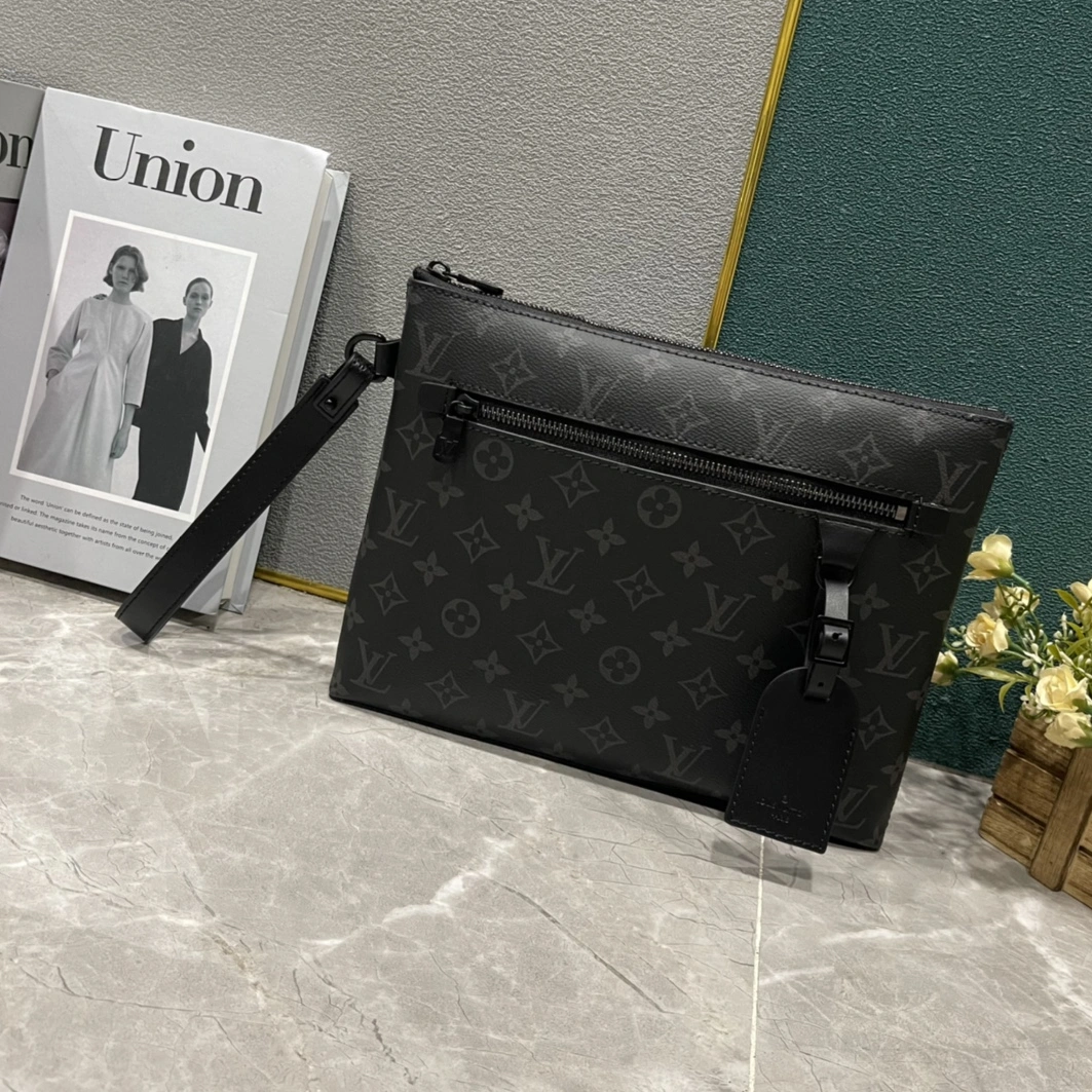 EyeCatching 6444 Louis Vuitton AAA Man Wallets