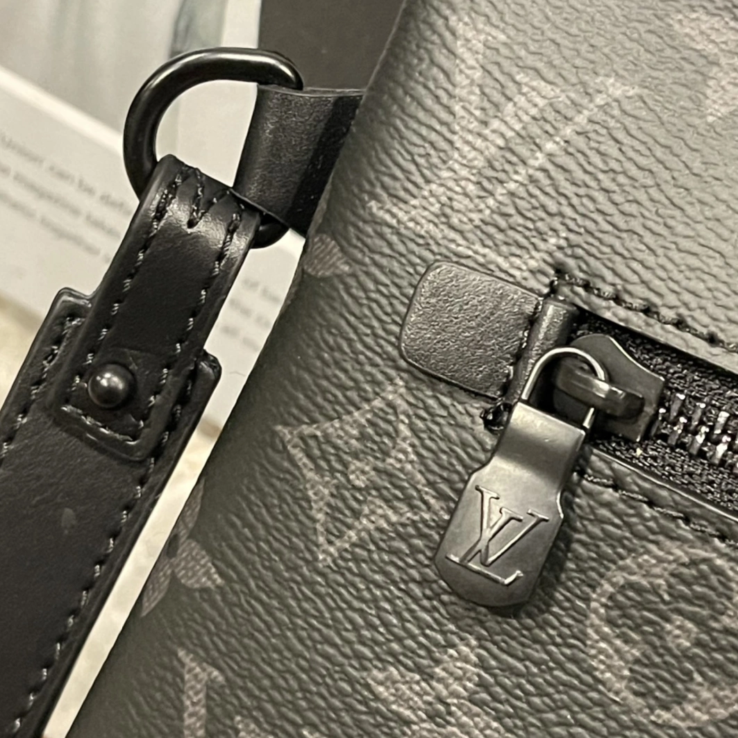 EyeCatching 6444 Louis Vuitton AAA Man Wallets