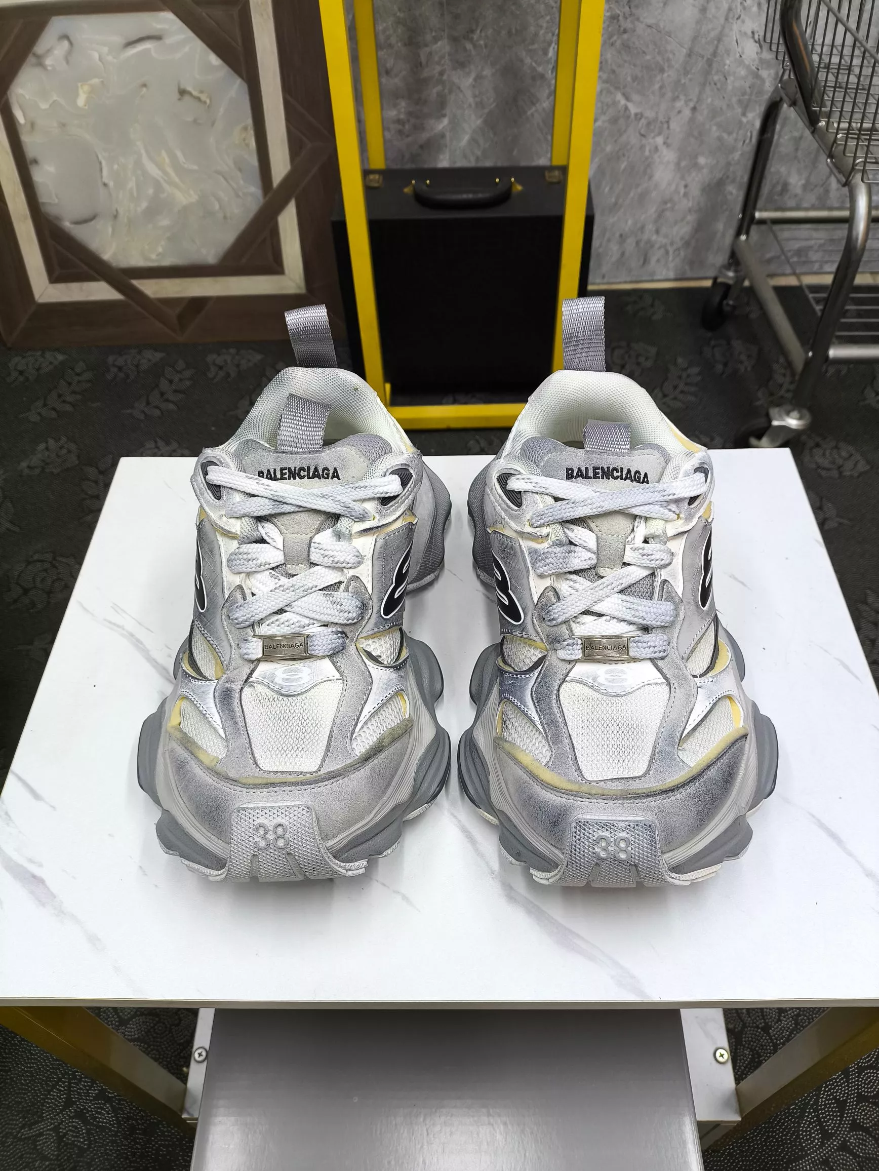 EyeCatching 6458 Balenciaga Casual Shoes For Men