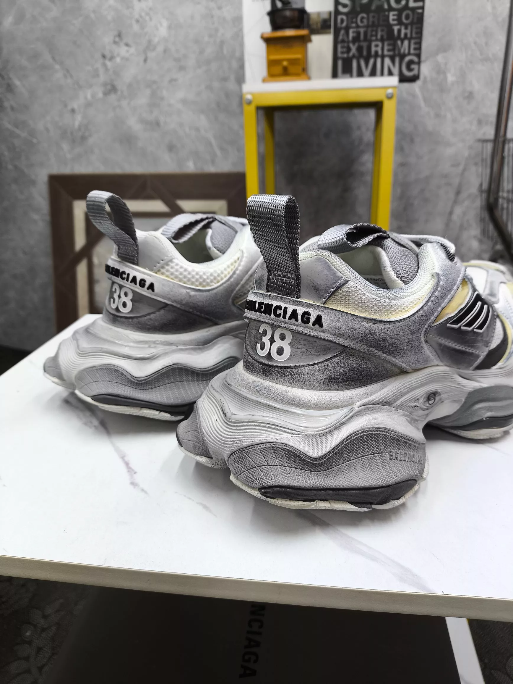 EyeCatching 6458 Balenciaga Casual Shoes For Men