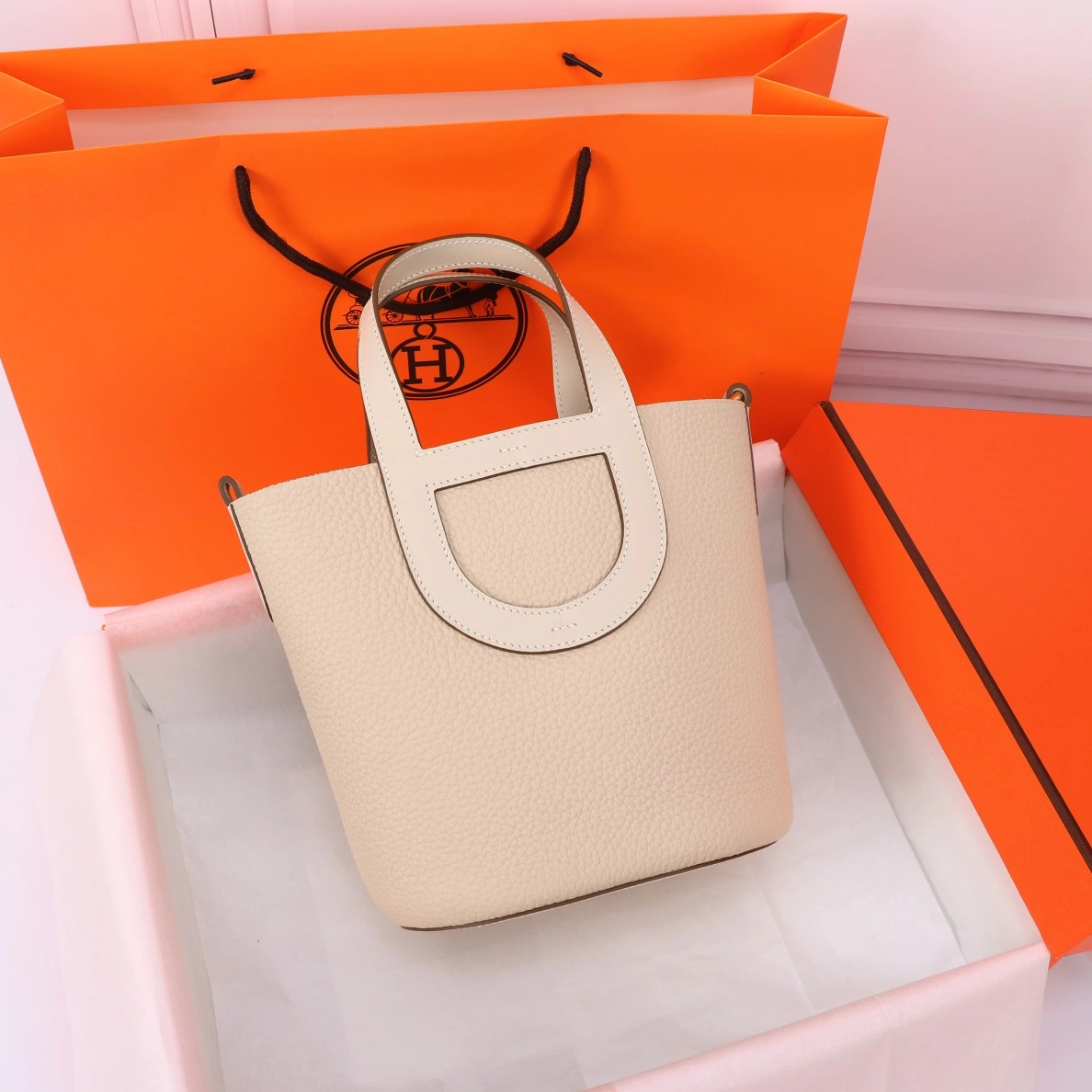 EyeCatching 6653 Hermes AAA Quality Handbags In Gold For Women