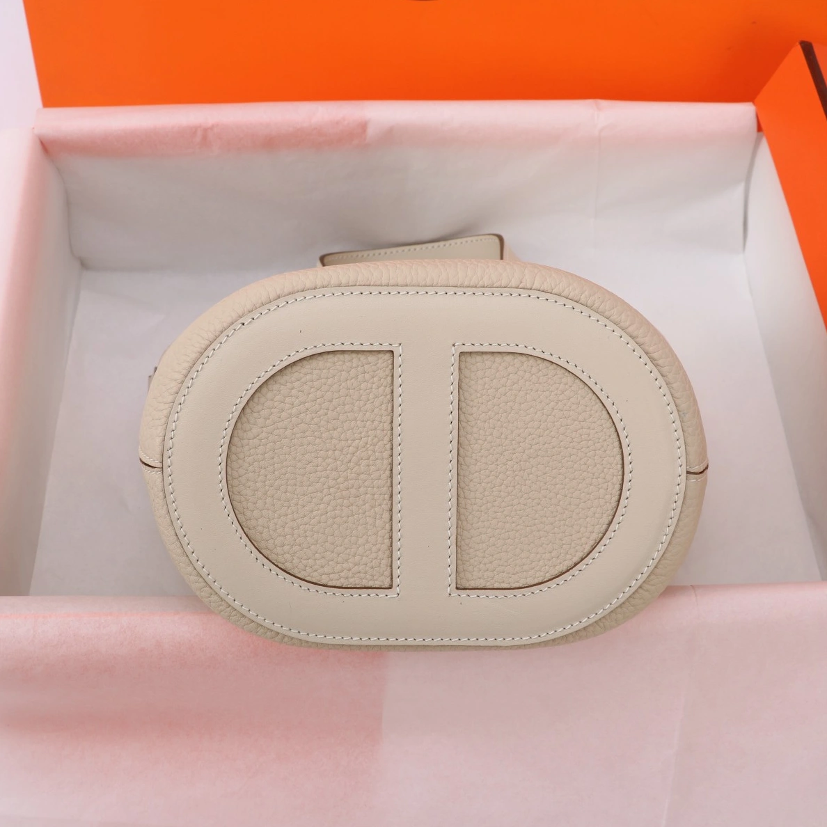 EyeCatching 6653 Hermes AAA Quality Handbags In Gold For Women