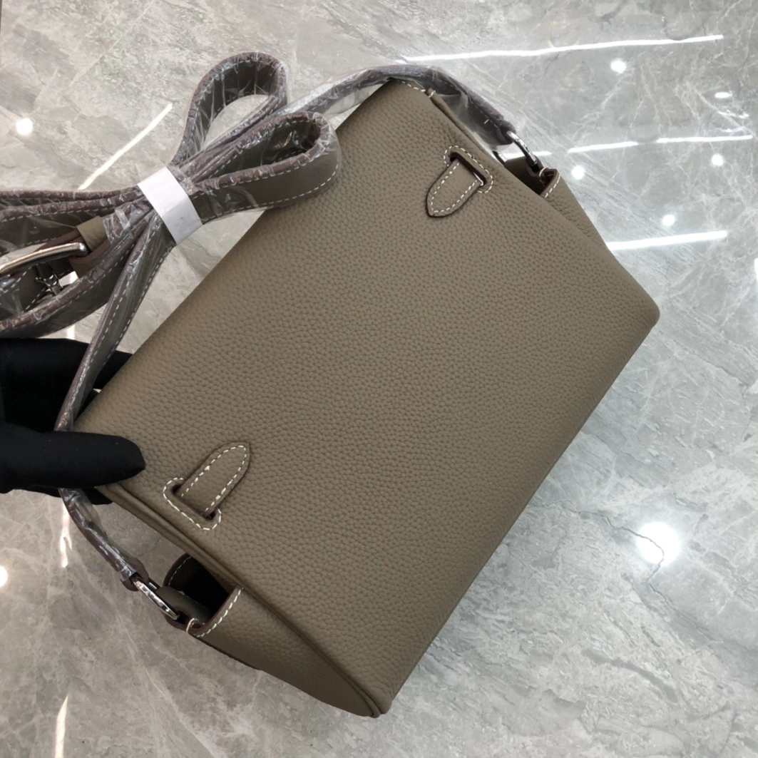 EyeCatching 6742 Hermes AAA Quality Messenger Bags For Women
