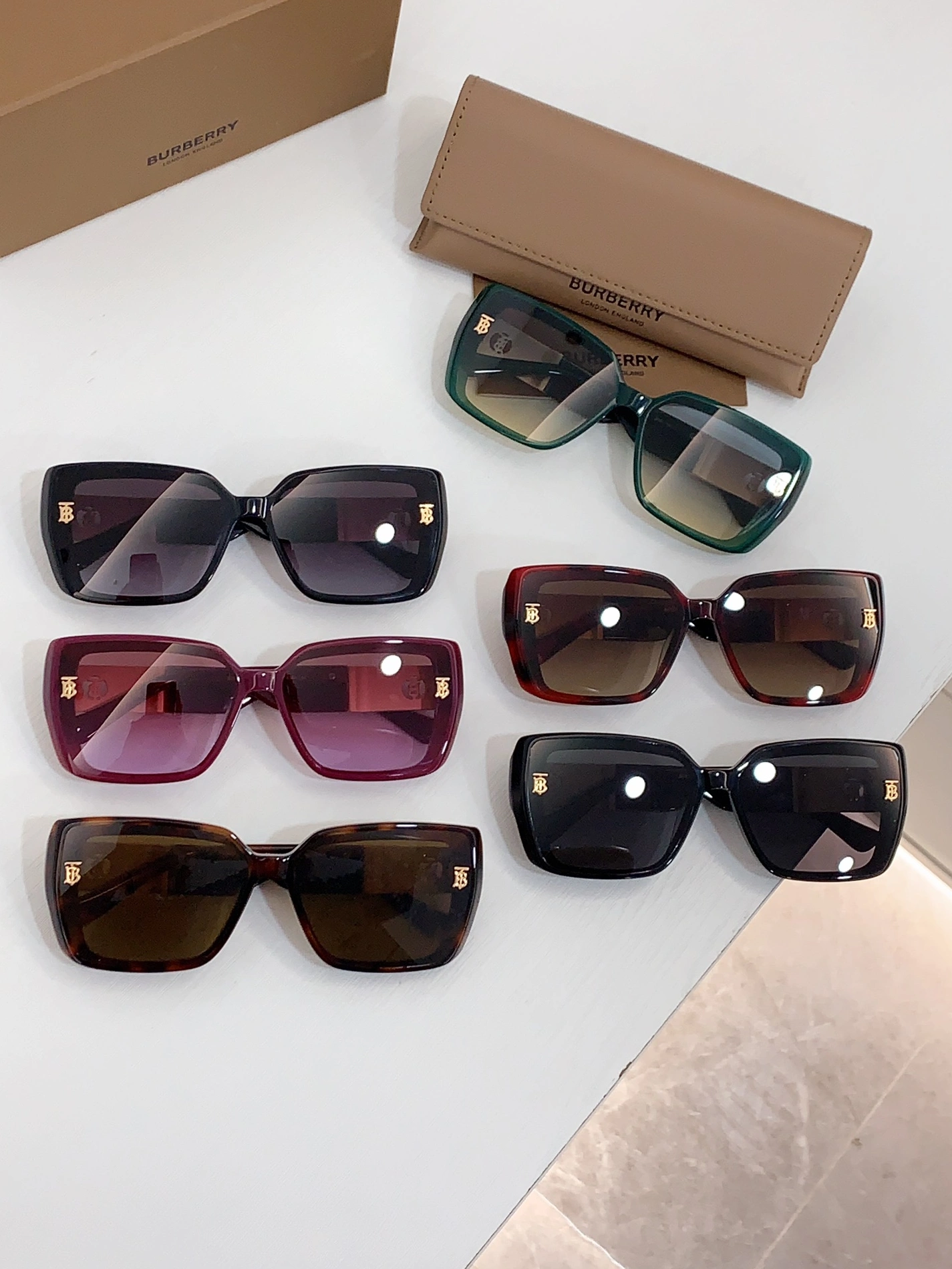 EyeCatching 6783 Burberry AAA Quality Sunglasses