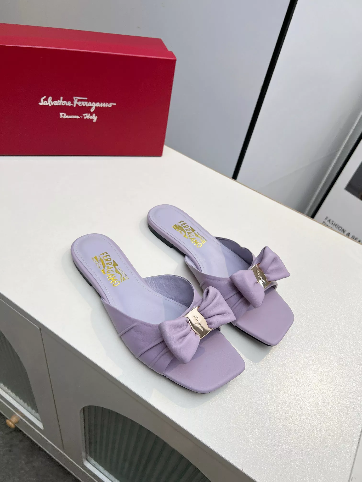 EyeCatching 6808 Salvatore Ferragamo Slippers For Women