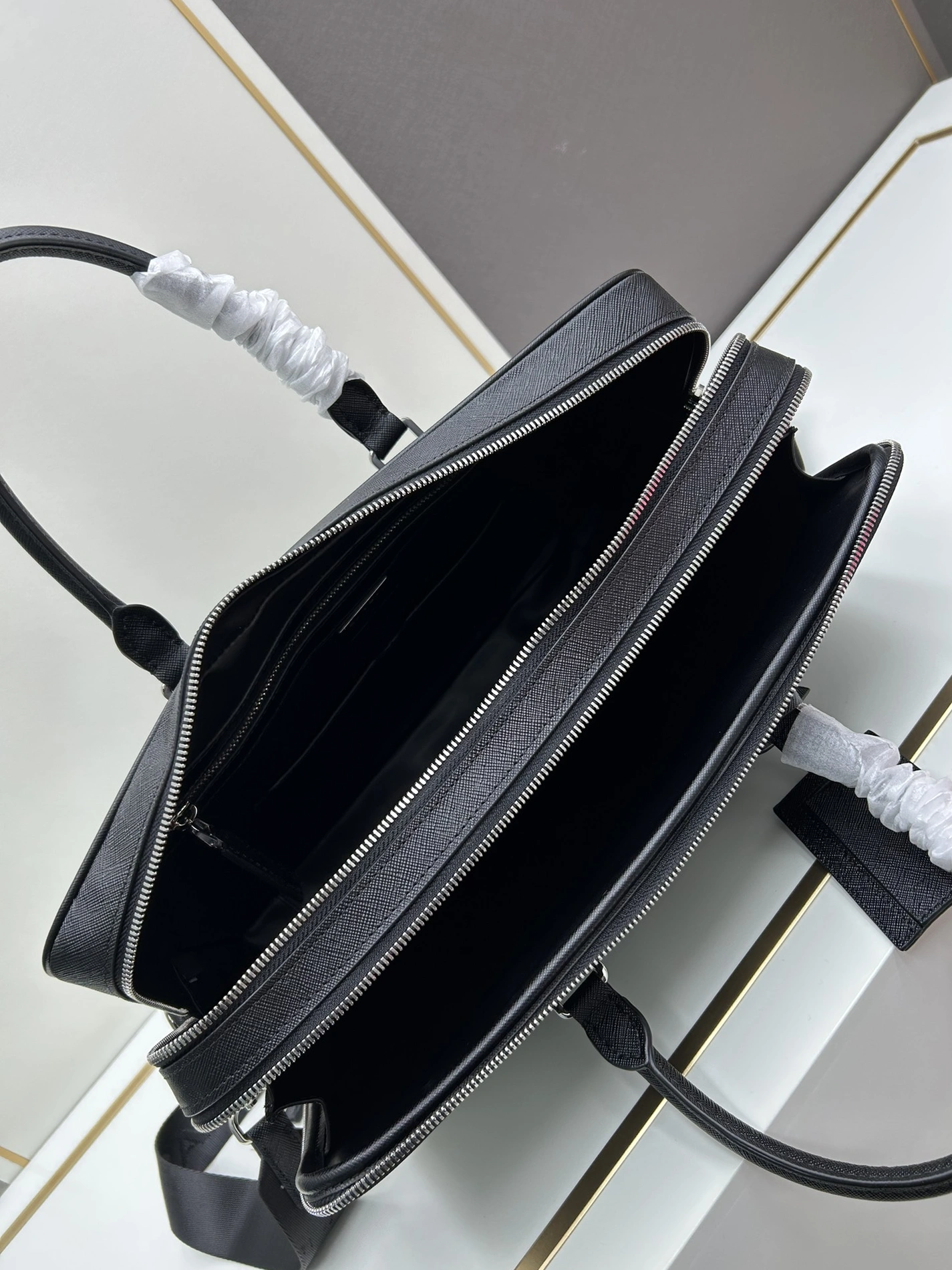 EyeCatching 6827 Prada AAA Man Handbags