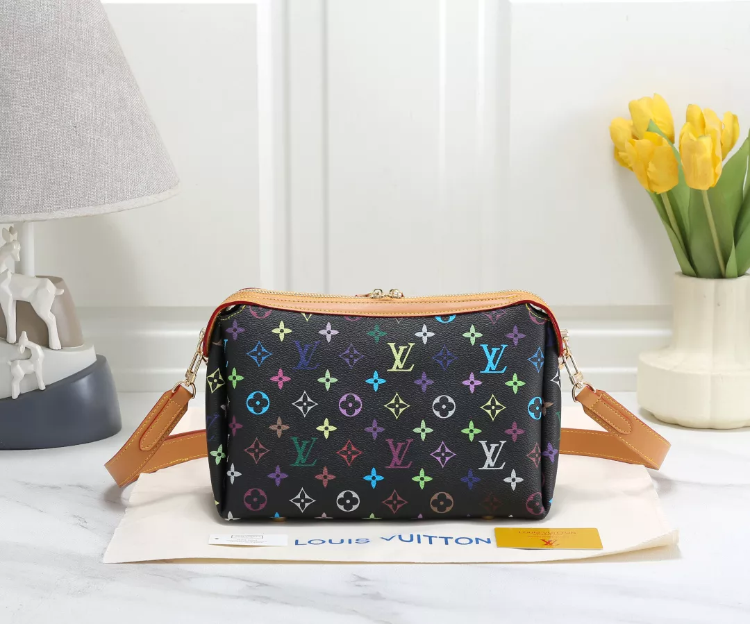 EyeCatching 6854 Louis Vuitton Messenger Bags For Women