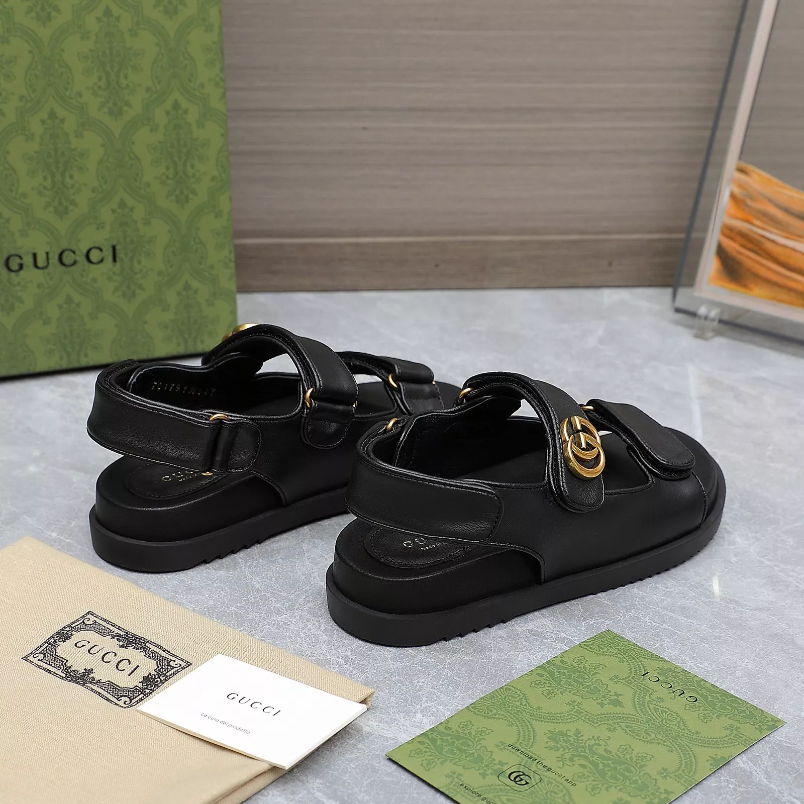 EyeCatching 6903 Gucci Sandal For Women