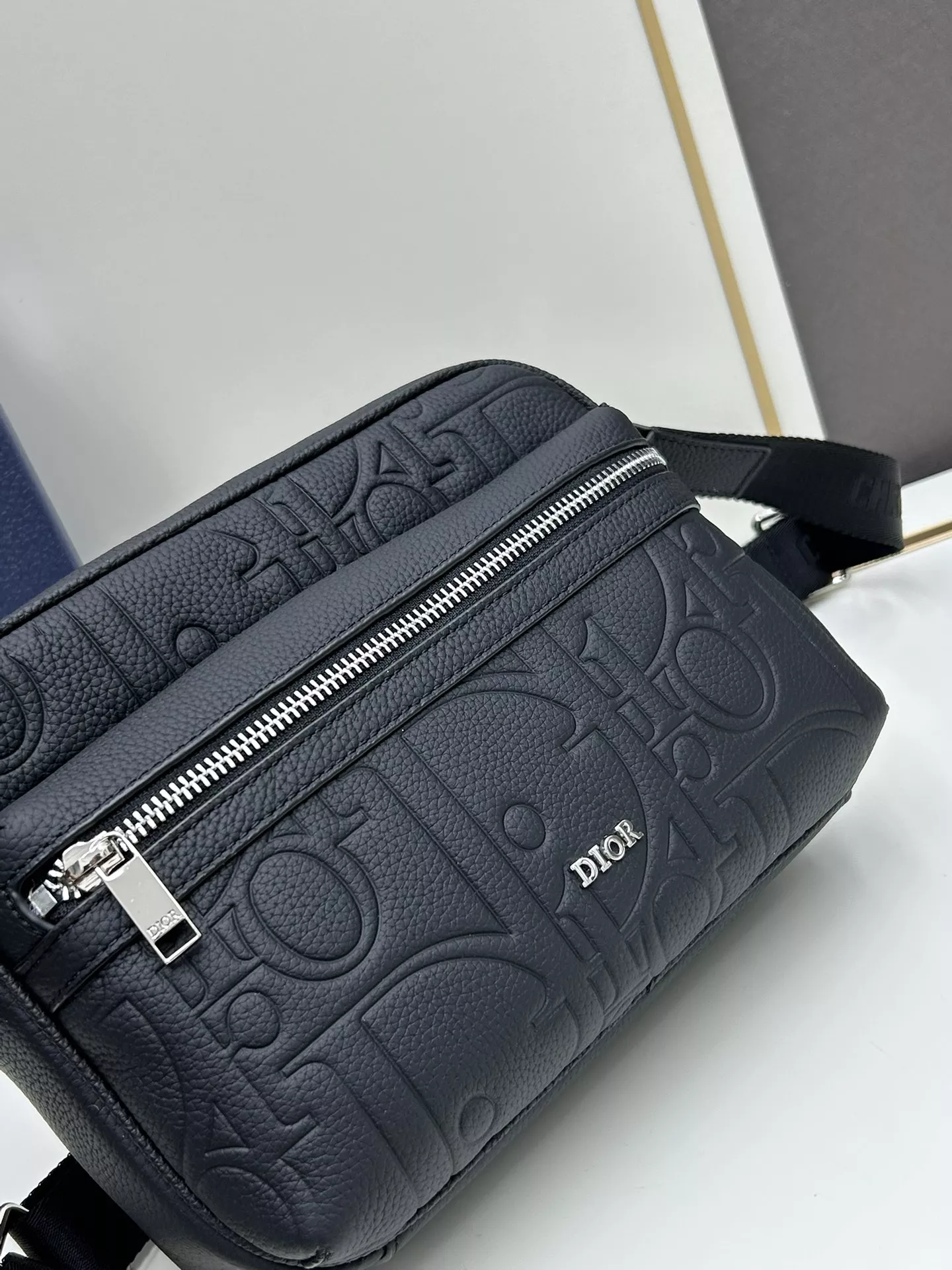 EyeCatching 7033 Christian Dior AAA Quality Messenger Bags For Unisex