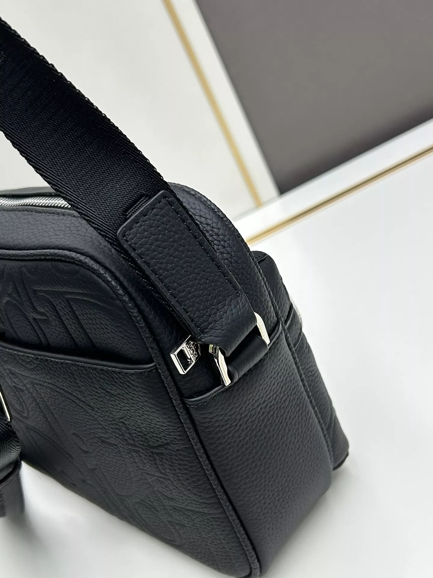 EyeCatching 7033 Christian Dior AAA Quality Messenger Bags For Unisex