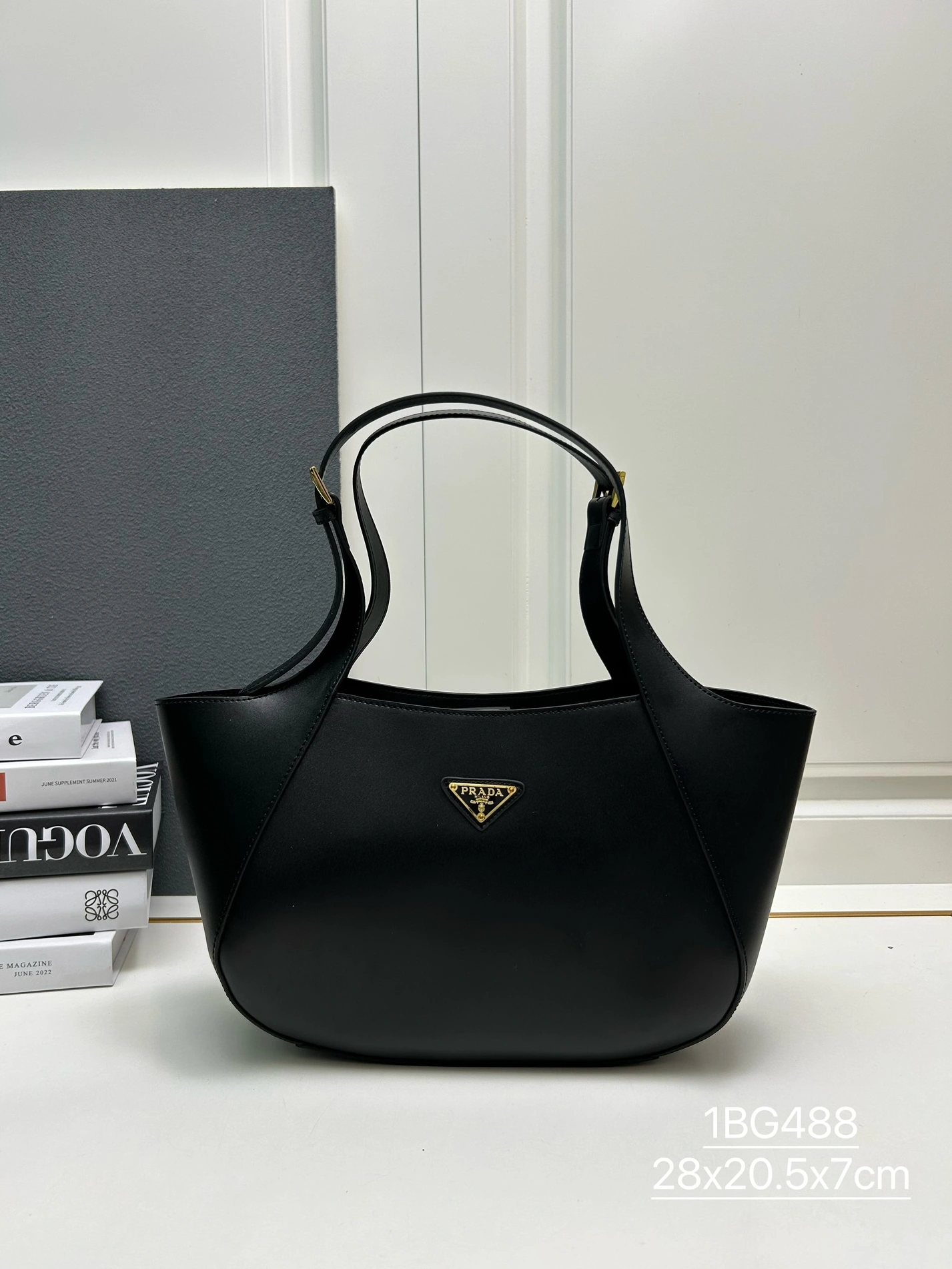 EyeCatching 7047 Prada AAA Quality Handbags For Women