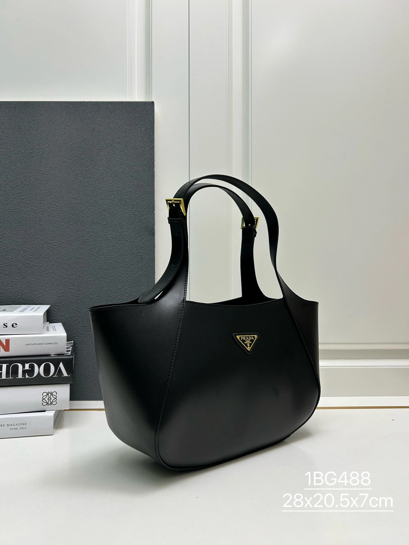EyeCatching 7047 Prada AAA Quality Handbags For Women