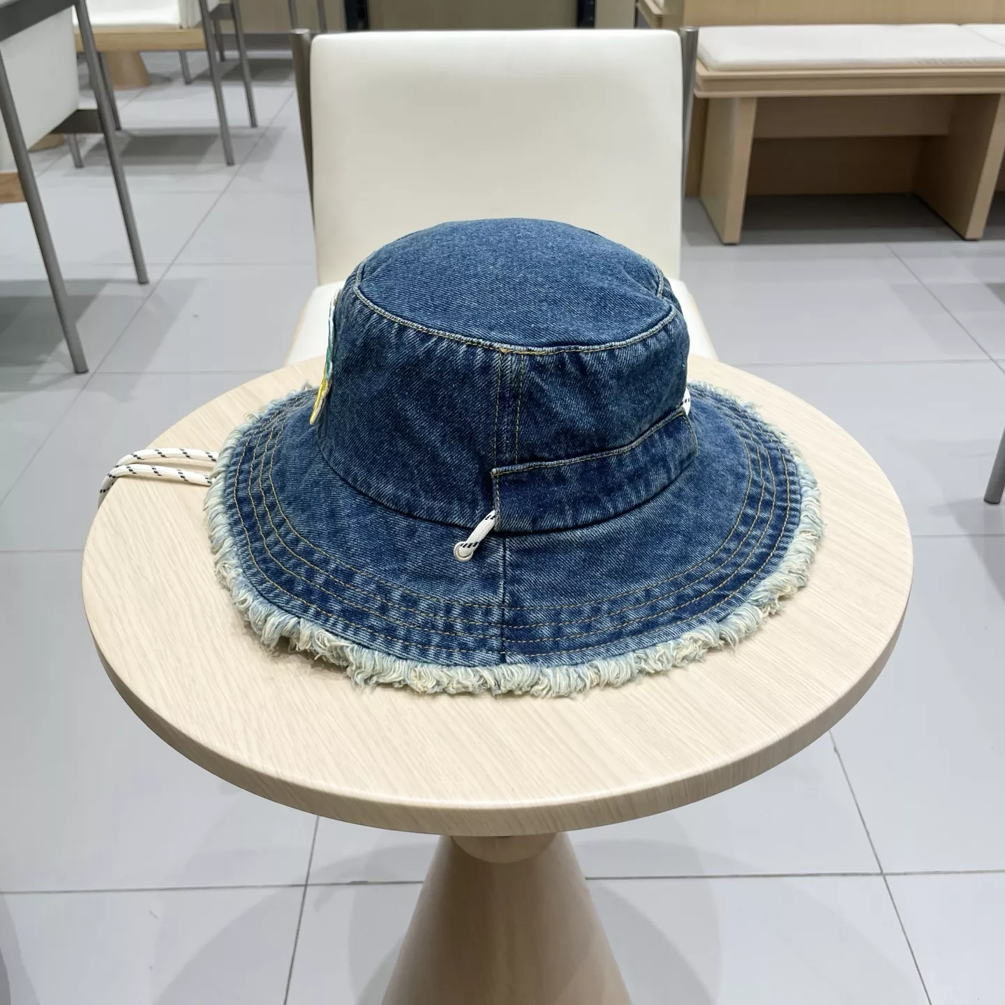 EyeCatching 7054 LOEWE Caps
