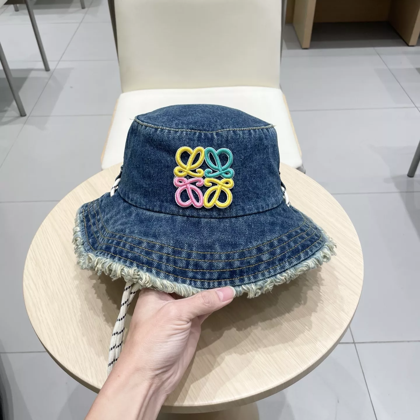 EyeCatching 7054 LOEWE Caps