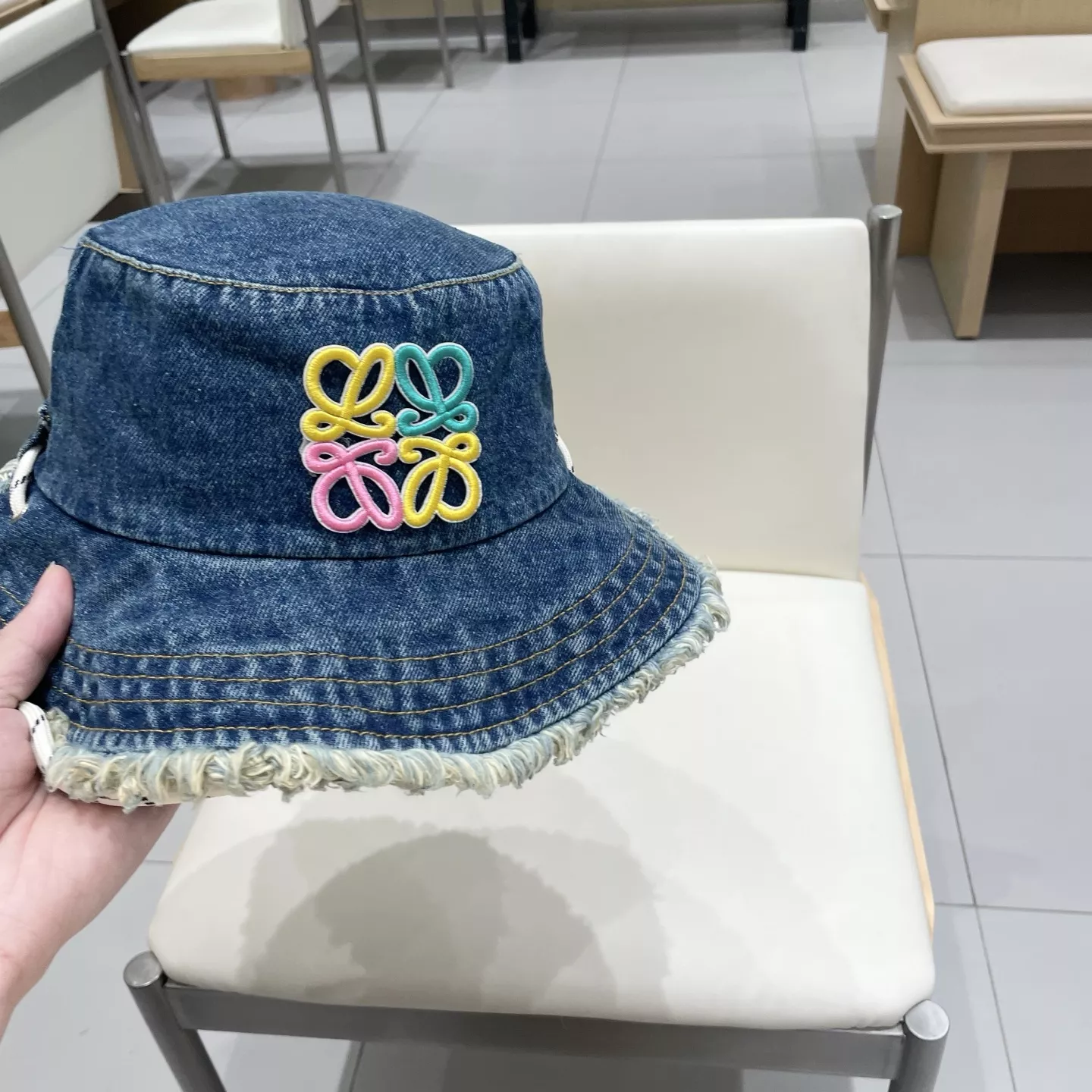 EyeCatching 7054 LOEWE Caps