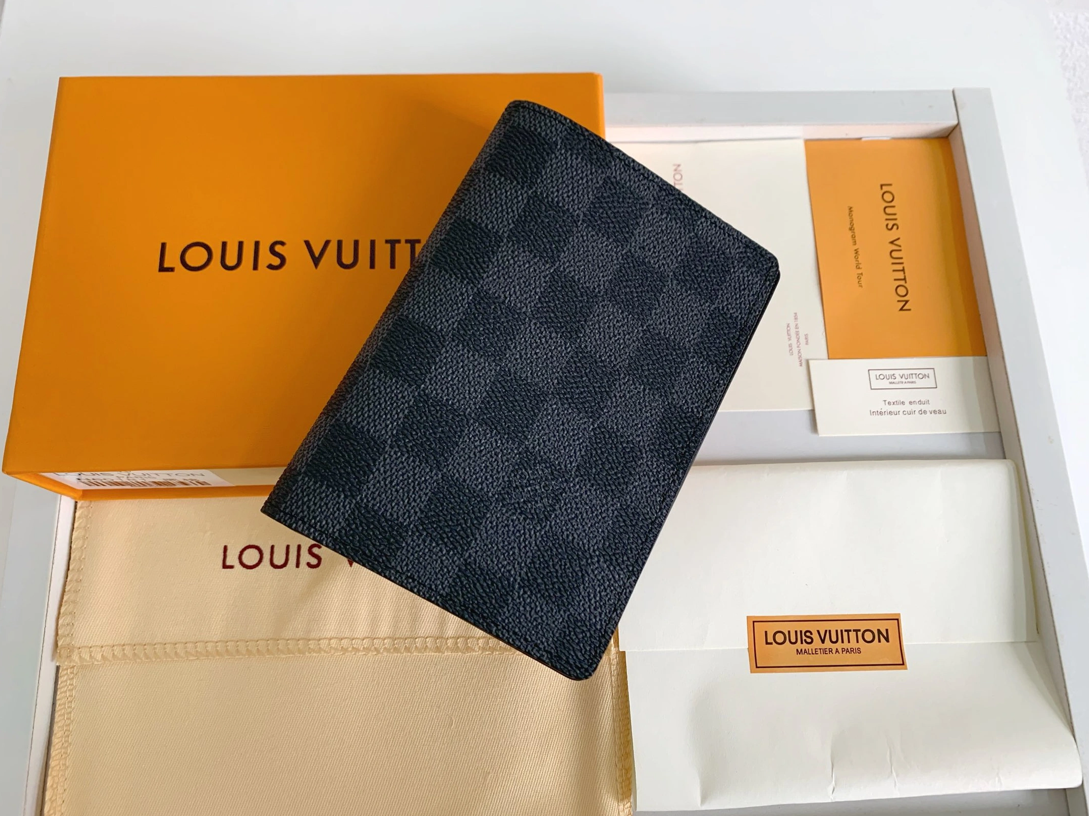 EyeCatching 7087 Louis Vuitton Card Case For Unisex