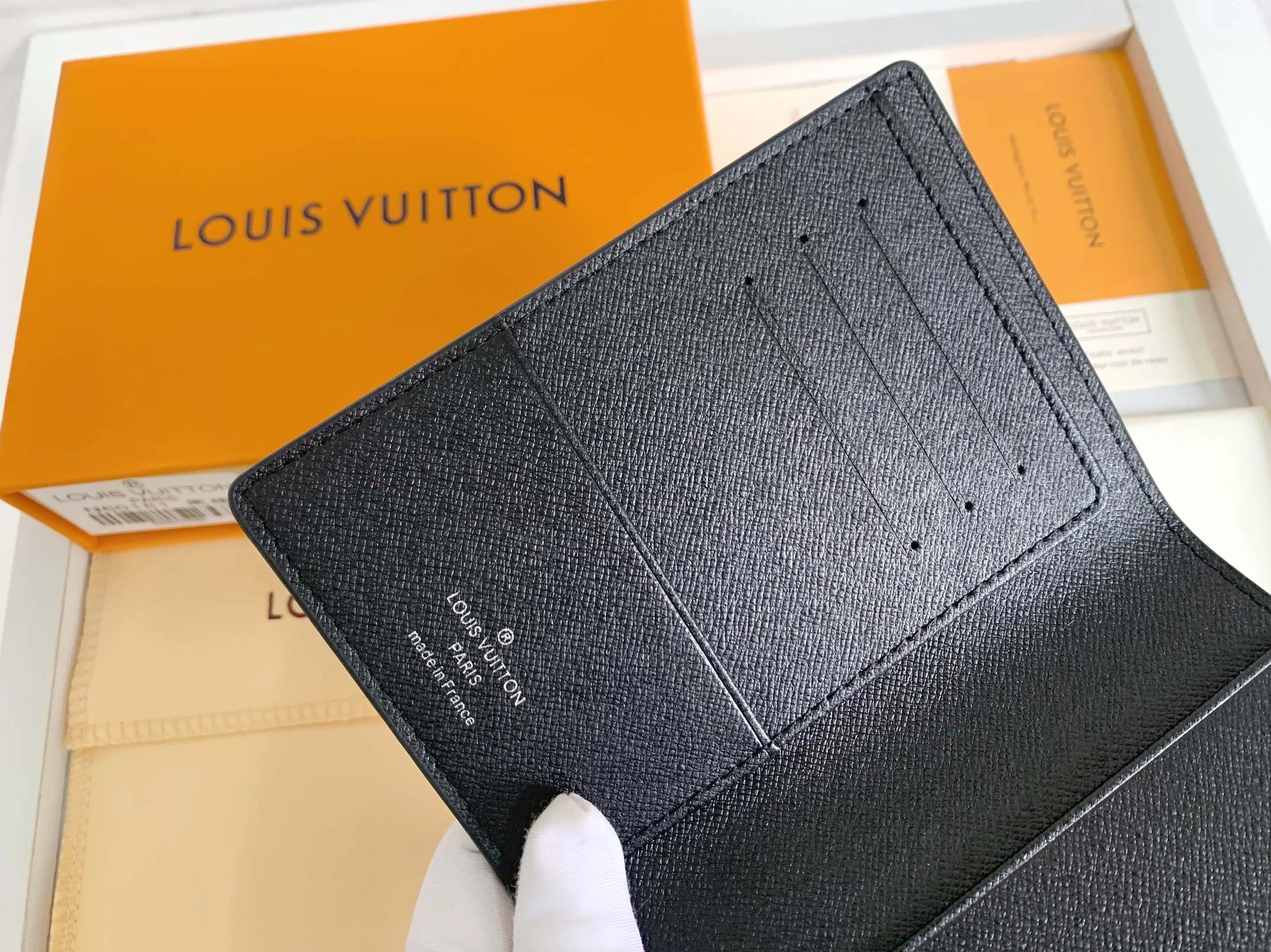 EyeCatching 7087 Louis Vuitton Card Case For Unisex