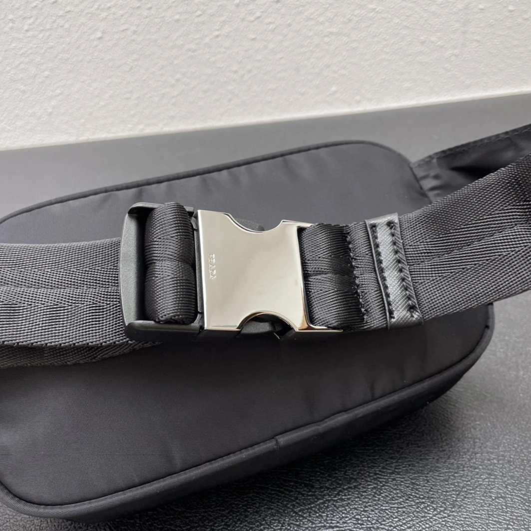 EyeCatching 7098 Prada AAA Quality Belt Bags For Men