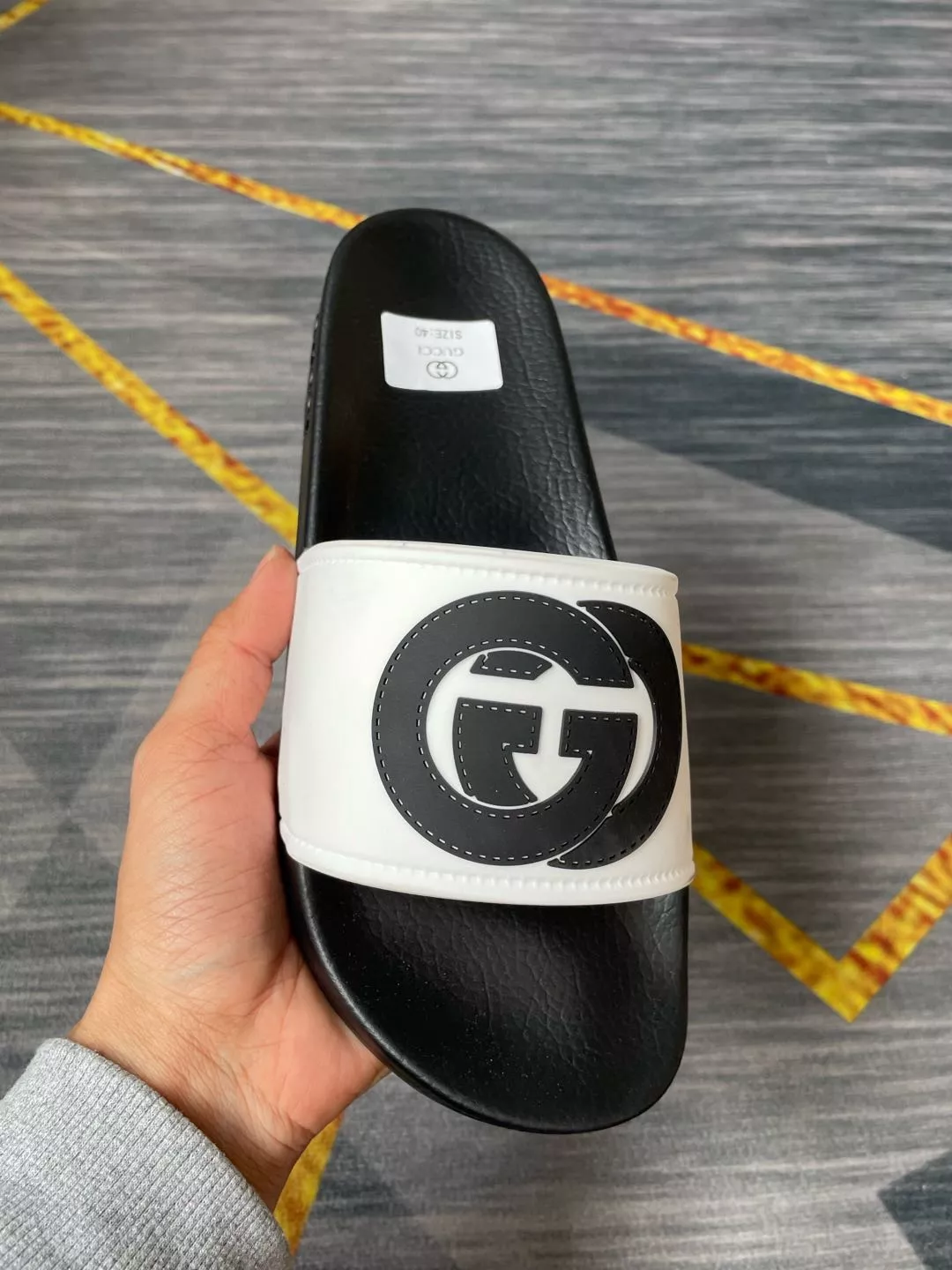EyeCatching 7113 Gucci Slippers For Men