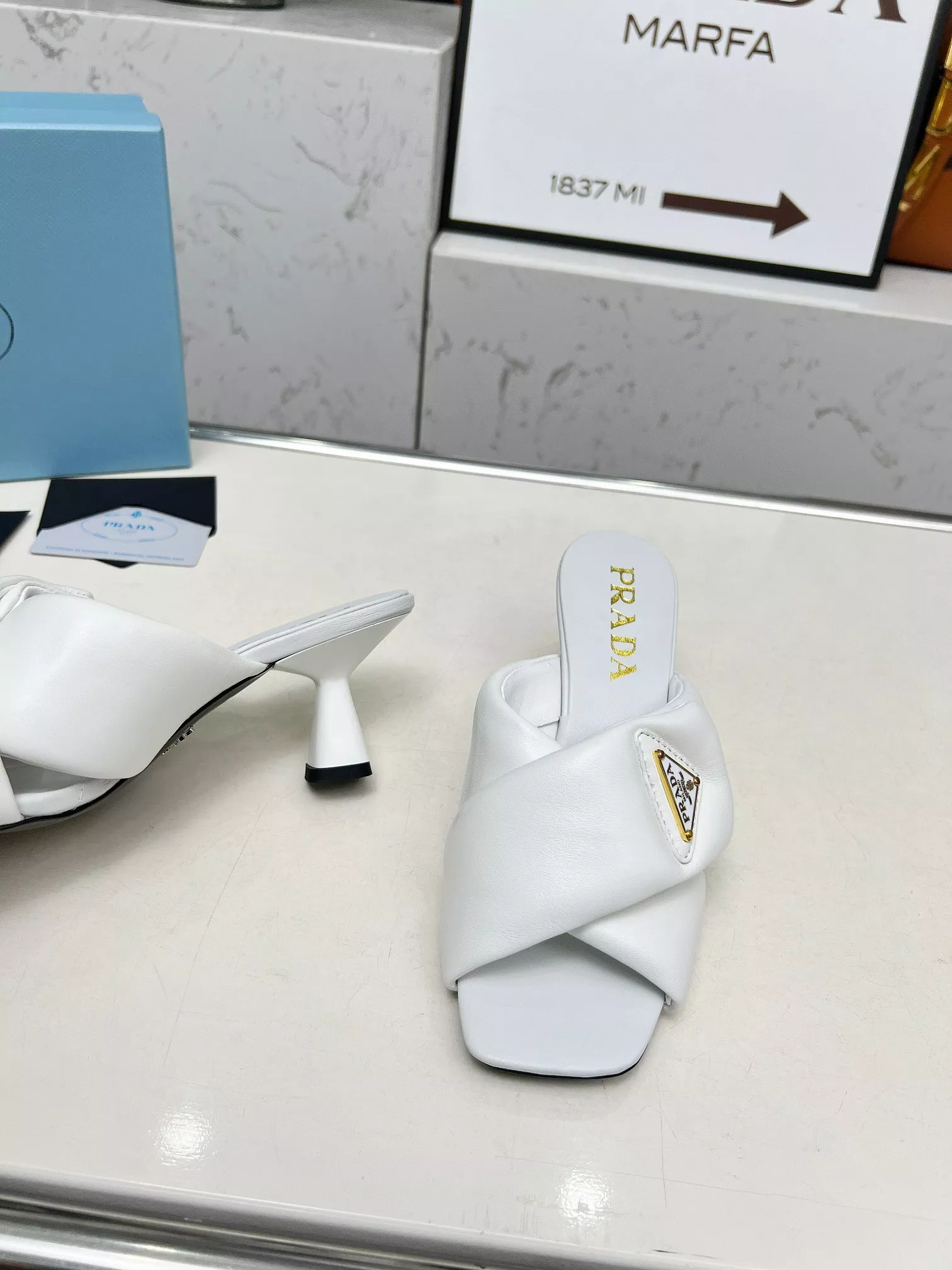 EyeCatching 7393 Prada Slippers For Women
