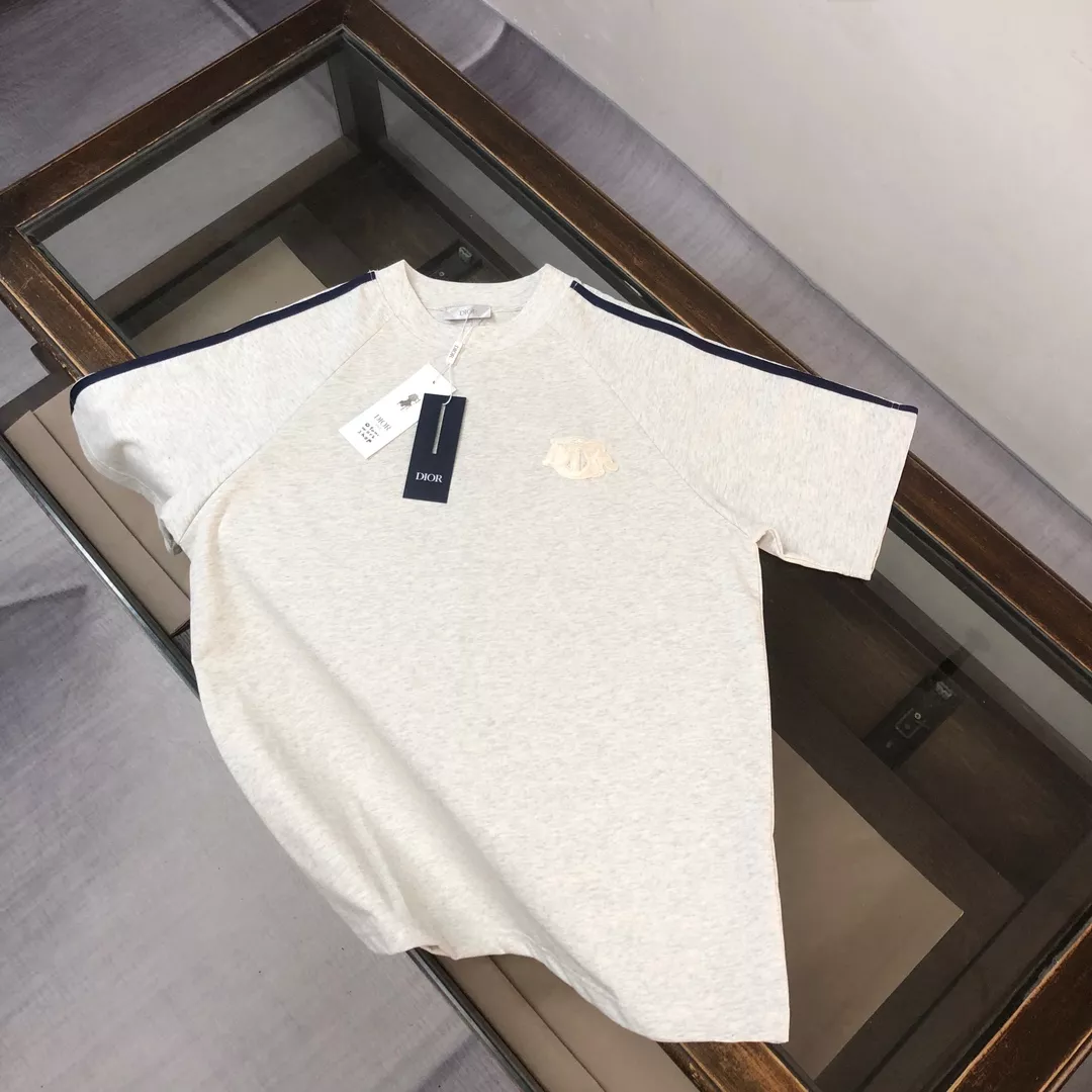 EyeCatching 7400 Christian Dior Tracksuits Short Sleeved For Unisex