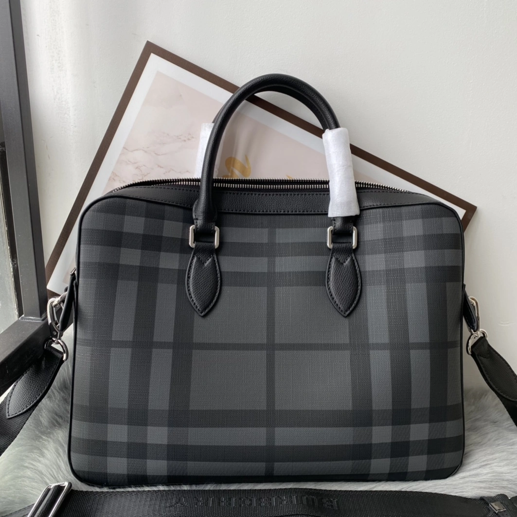 EyeCatching 7454 Burberry AAA Man Handbags