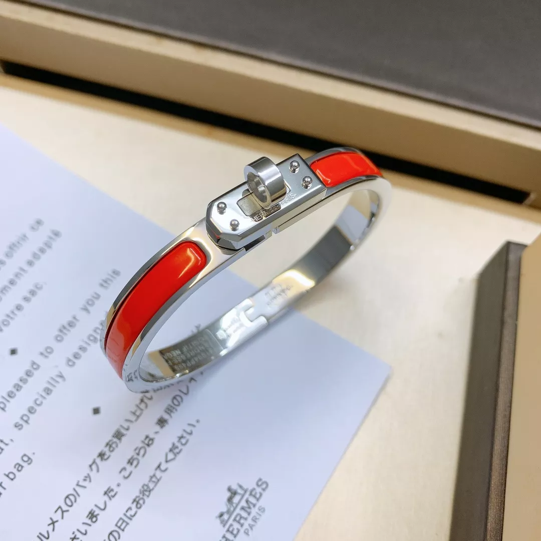 EyeCatching 7647 Hermes Bracelets