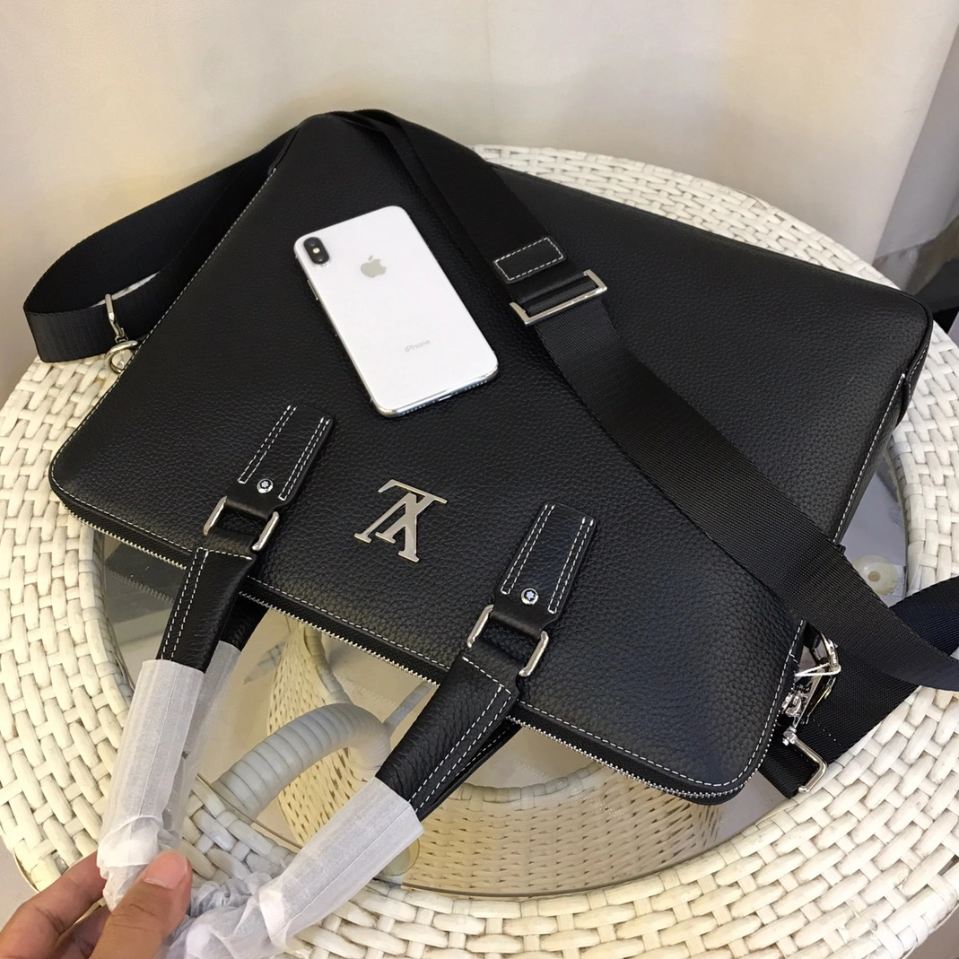 EyeCatching 7650 Louis Vuitton AAA Man Handbags