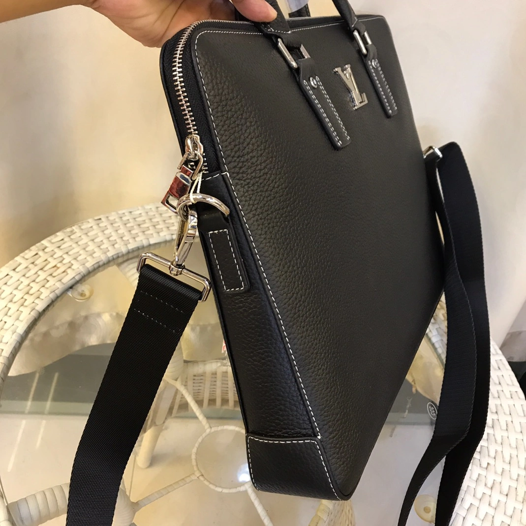 EyeCatching 7650 Louis Vuitton AAA Man Handbags