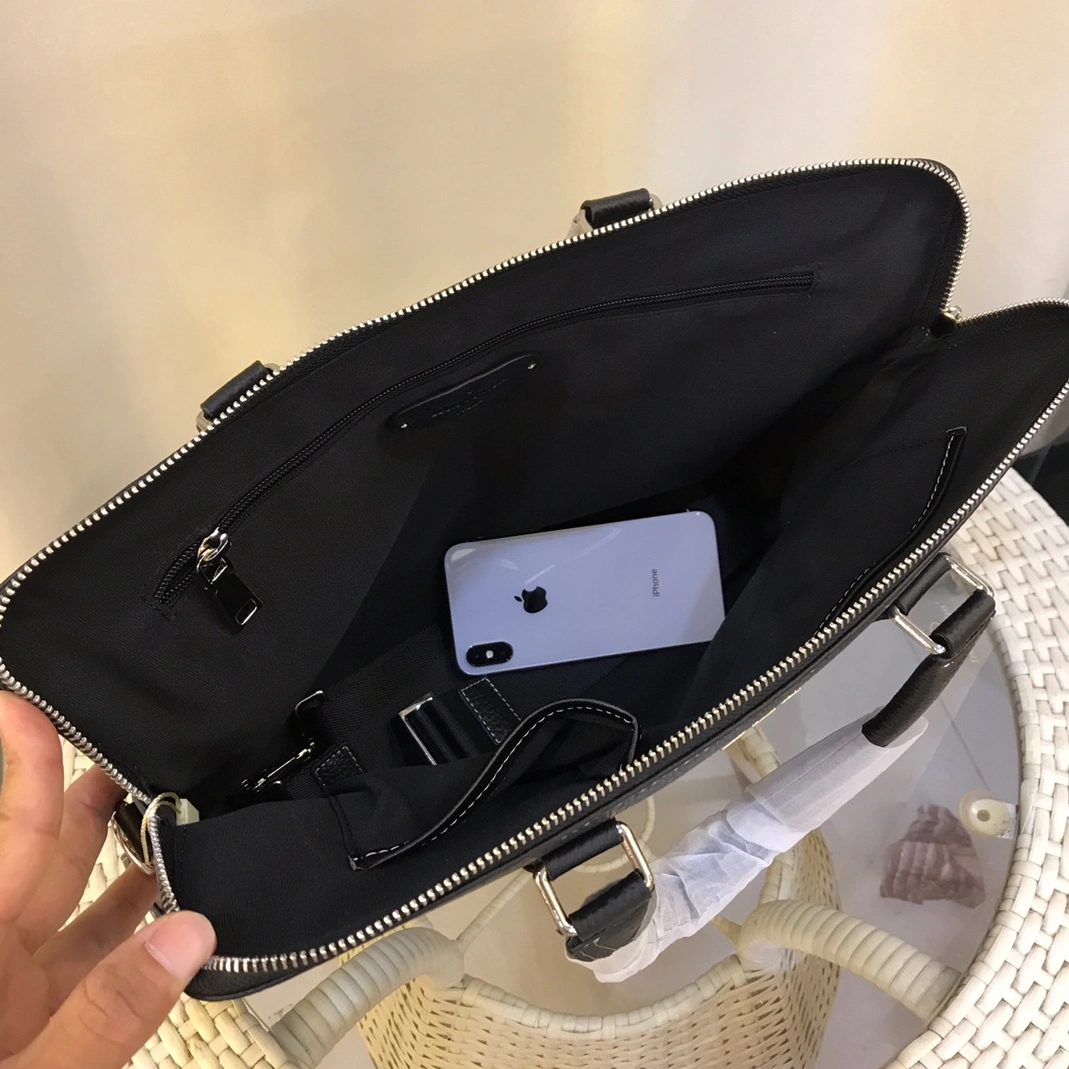 EyeCatching 7650 Louis Vuitton AAA Man Handbags