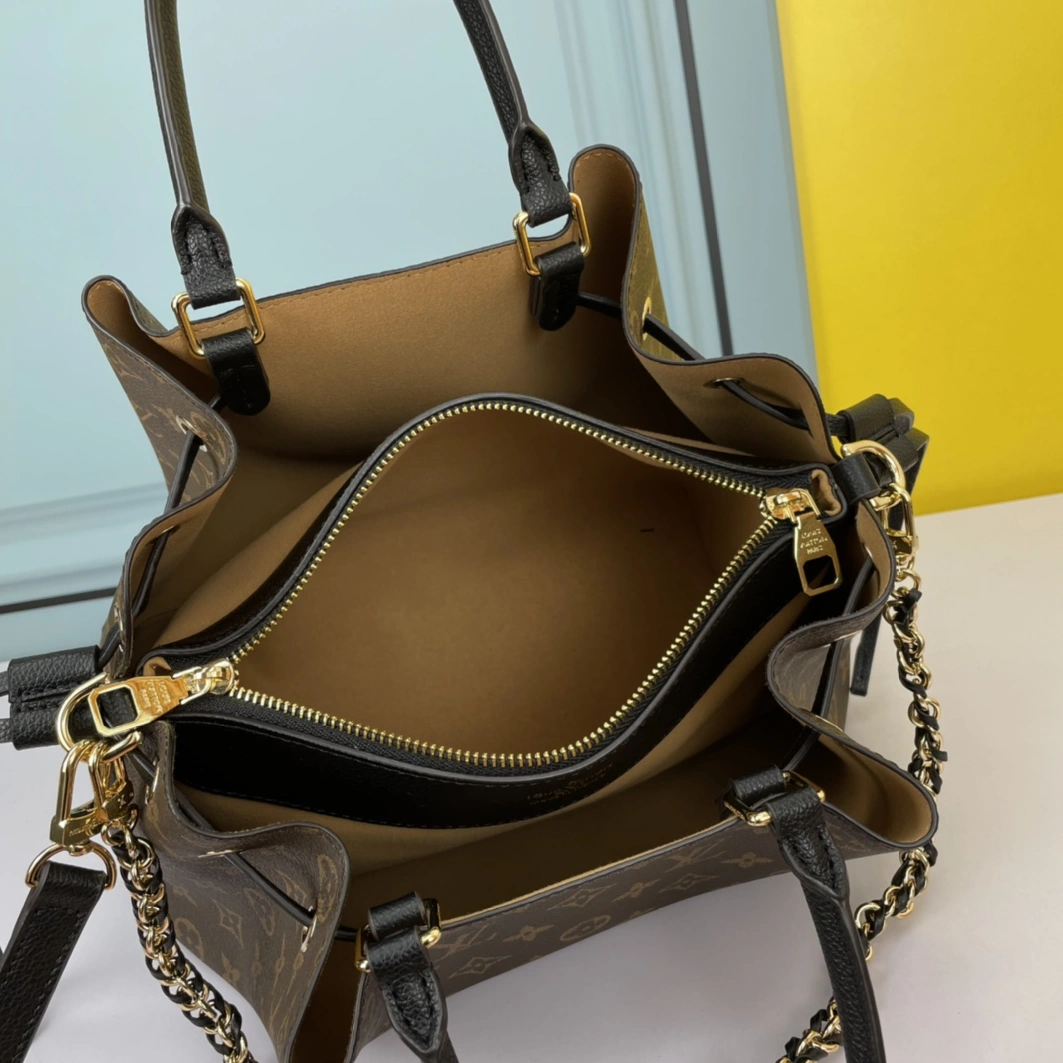 EyeCatching 7791 Louis Vuitton AAA Quality Handbags For Women