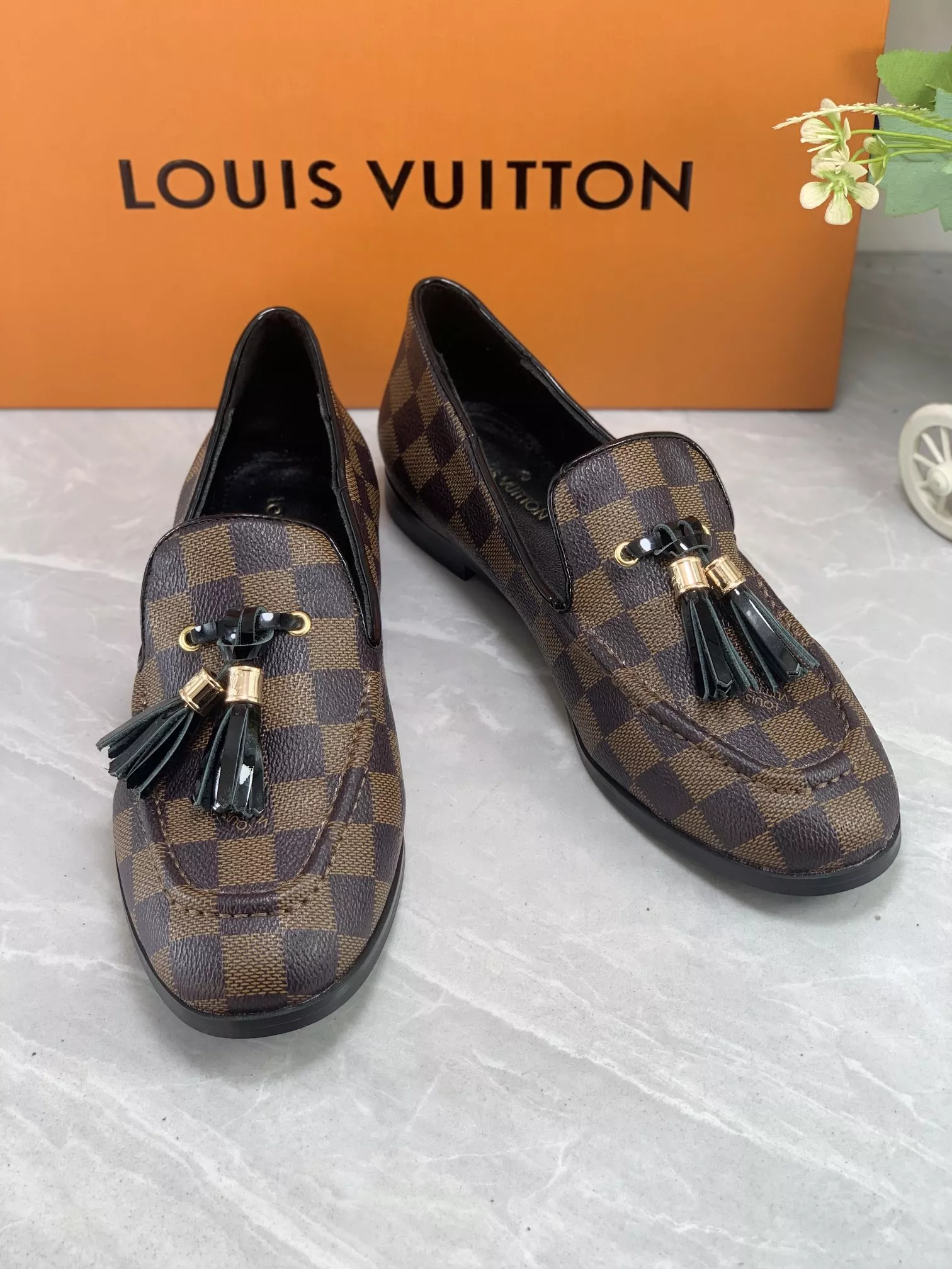 EyeCatching 7890 Louis Vuitton LV Oxfords Shoes For Women