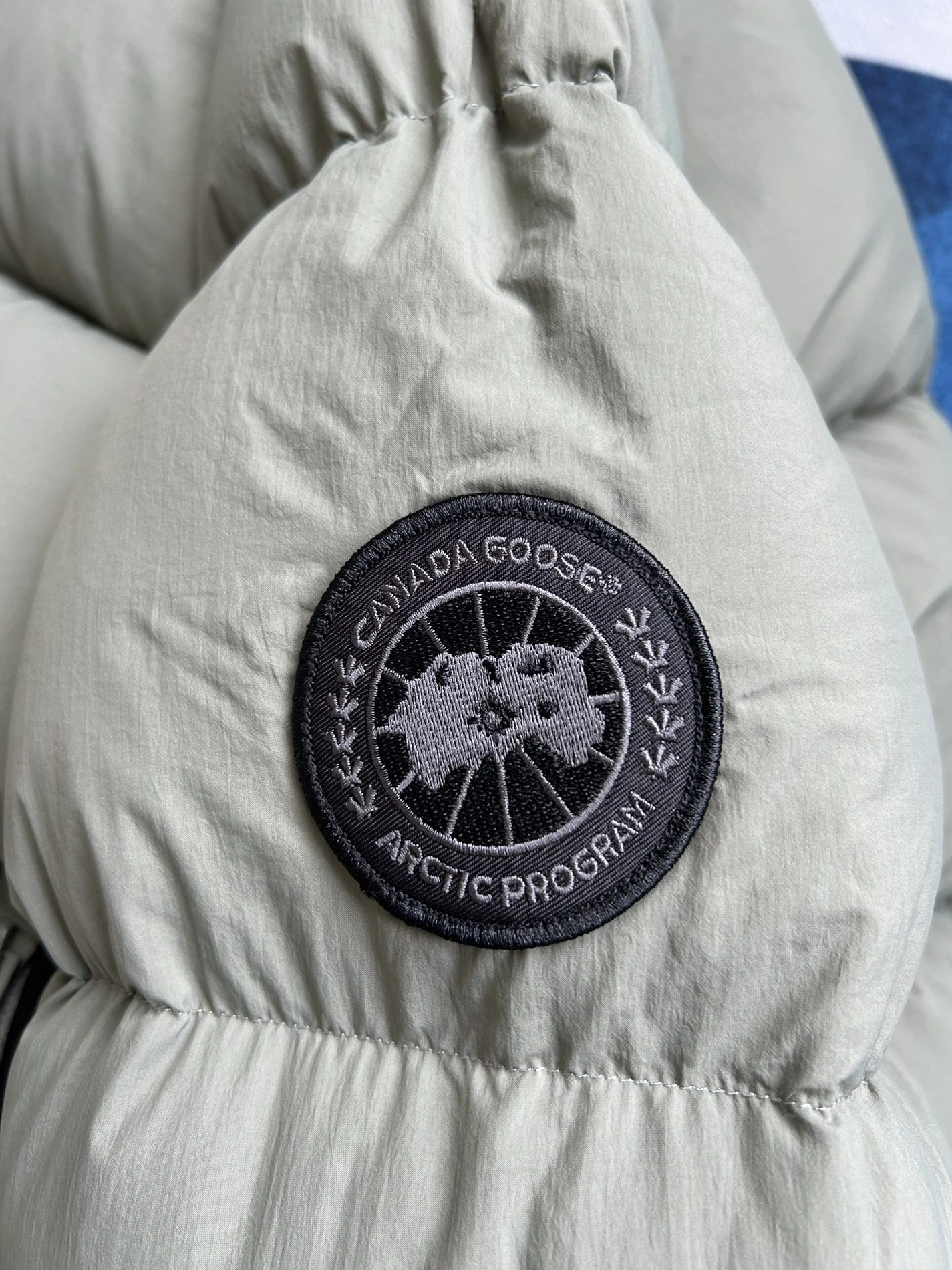 EyeCatching 7899 Canada Goose Down Feather Coat Long Sleeved For Women