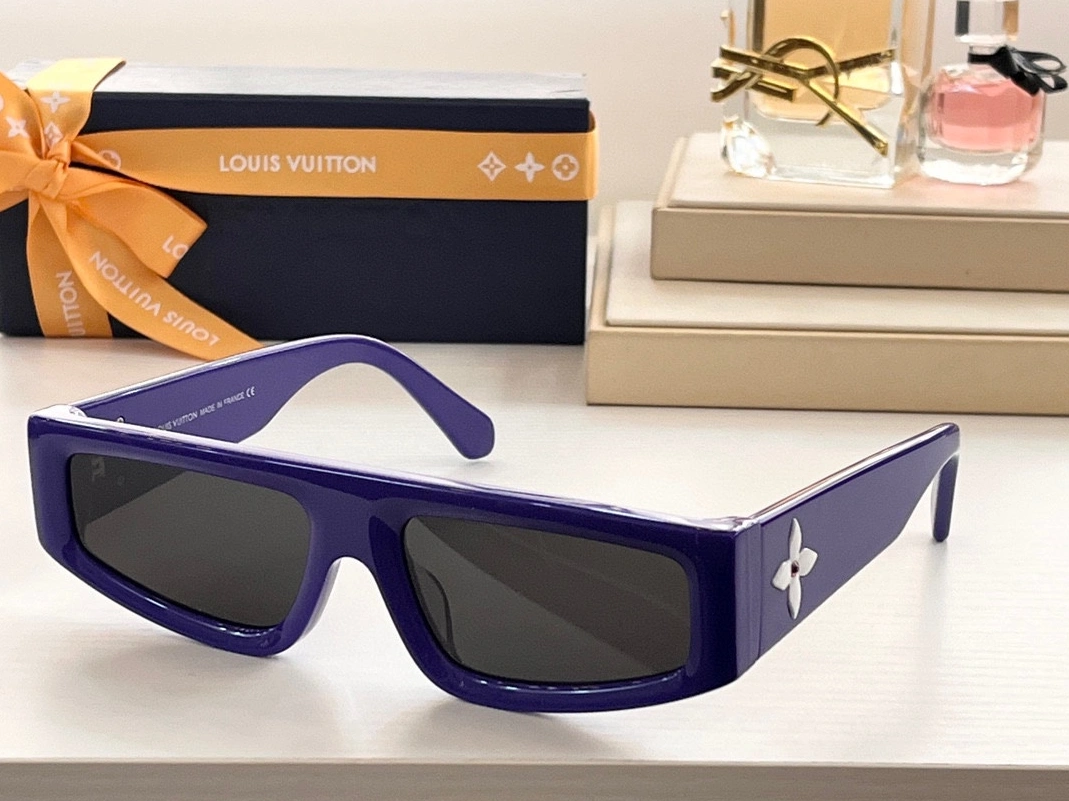 EyeCatching 7909 Louis Vuitton AAA Quality Sunglasses